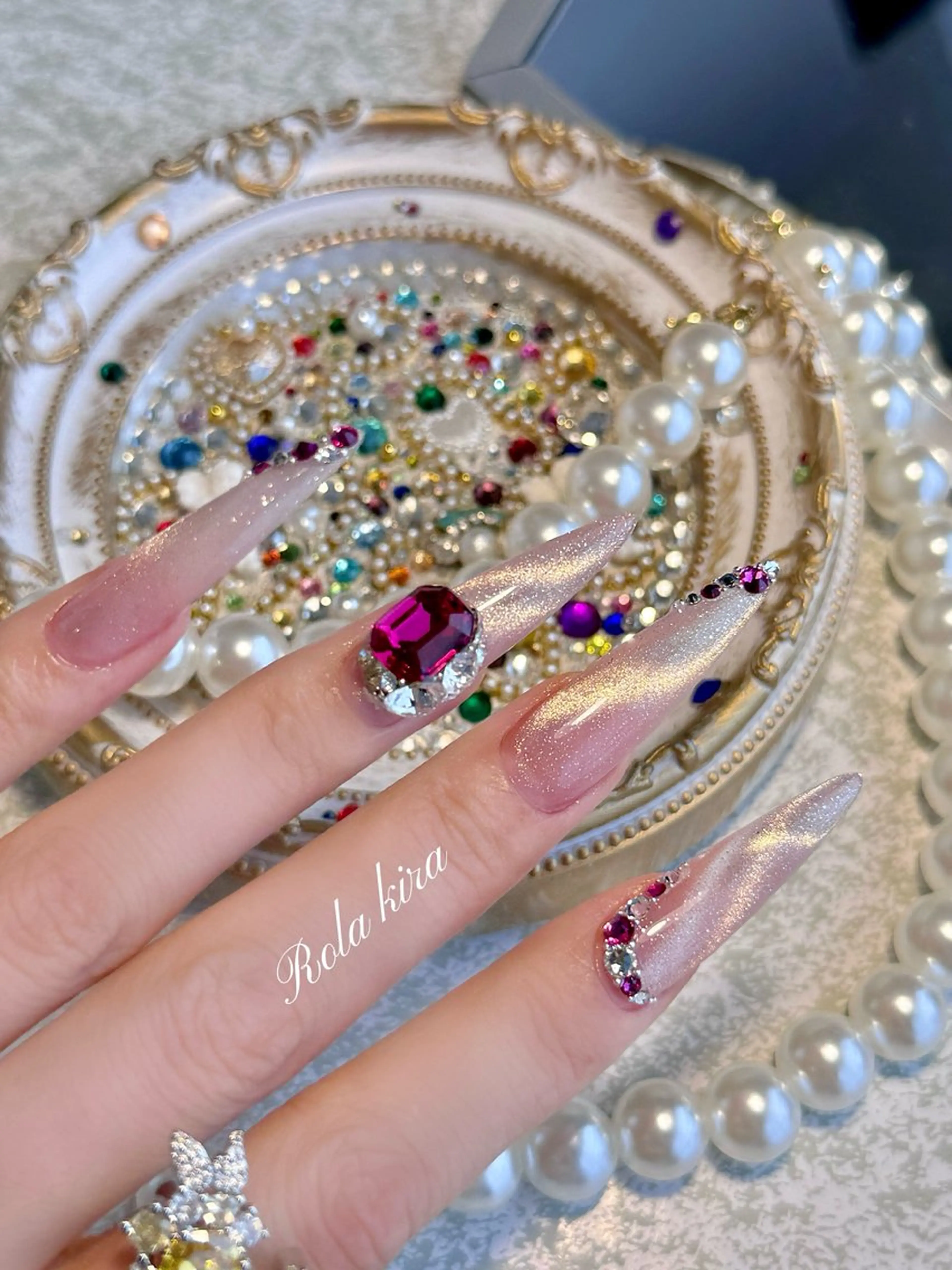 ロング 韓国風ヘア ハンドネイル Rola kira nail salon所属・Rola kira 麗のネイルデザイン