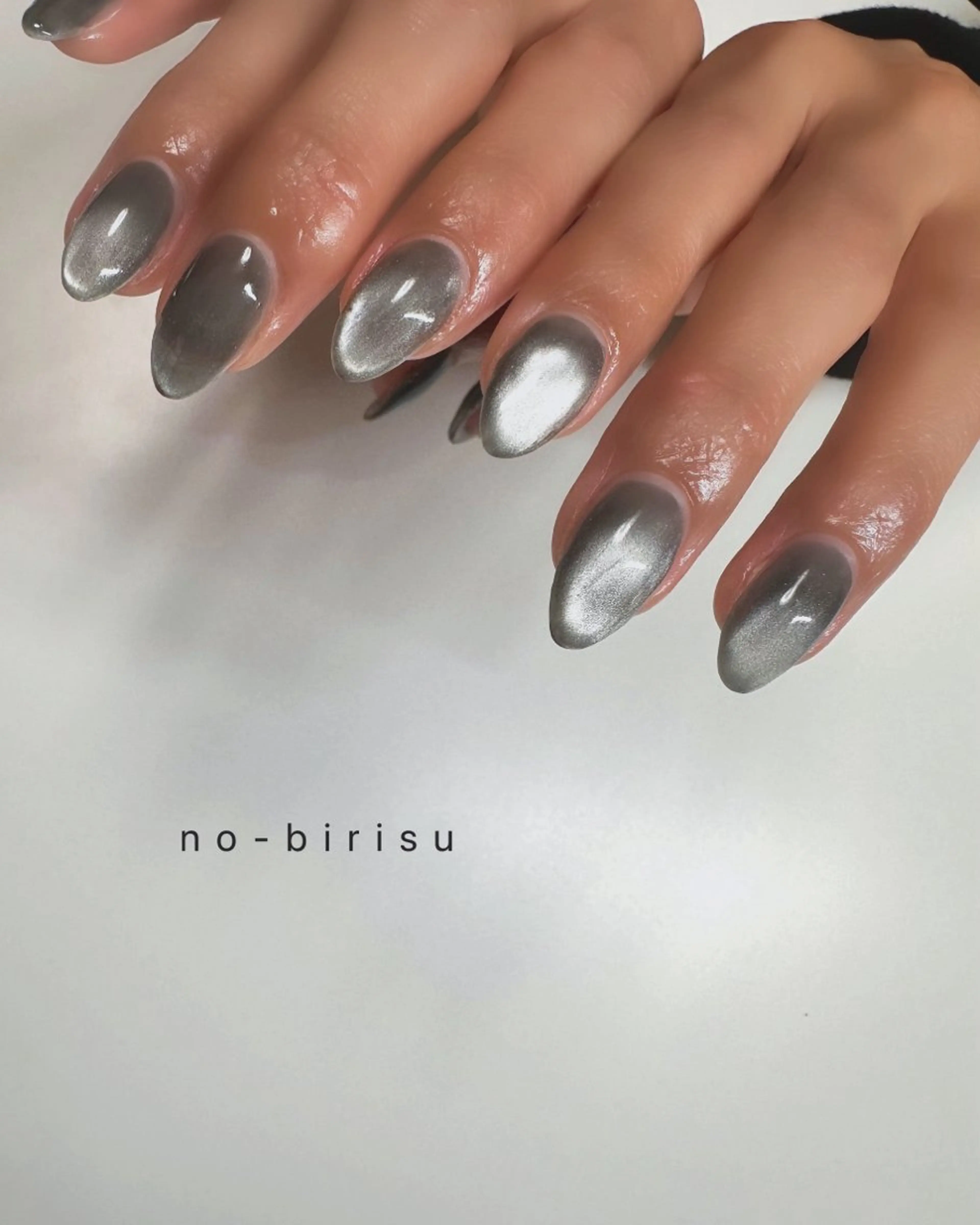 ネイル マグネットネイル ハンドネイル no-birisu nailのネイルデザイン