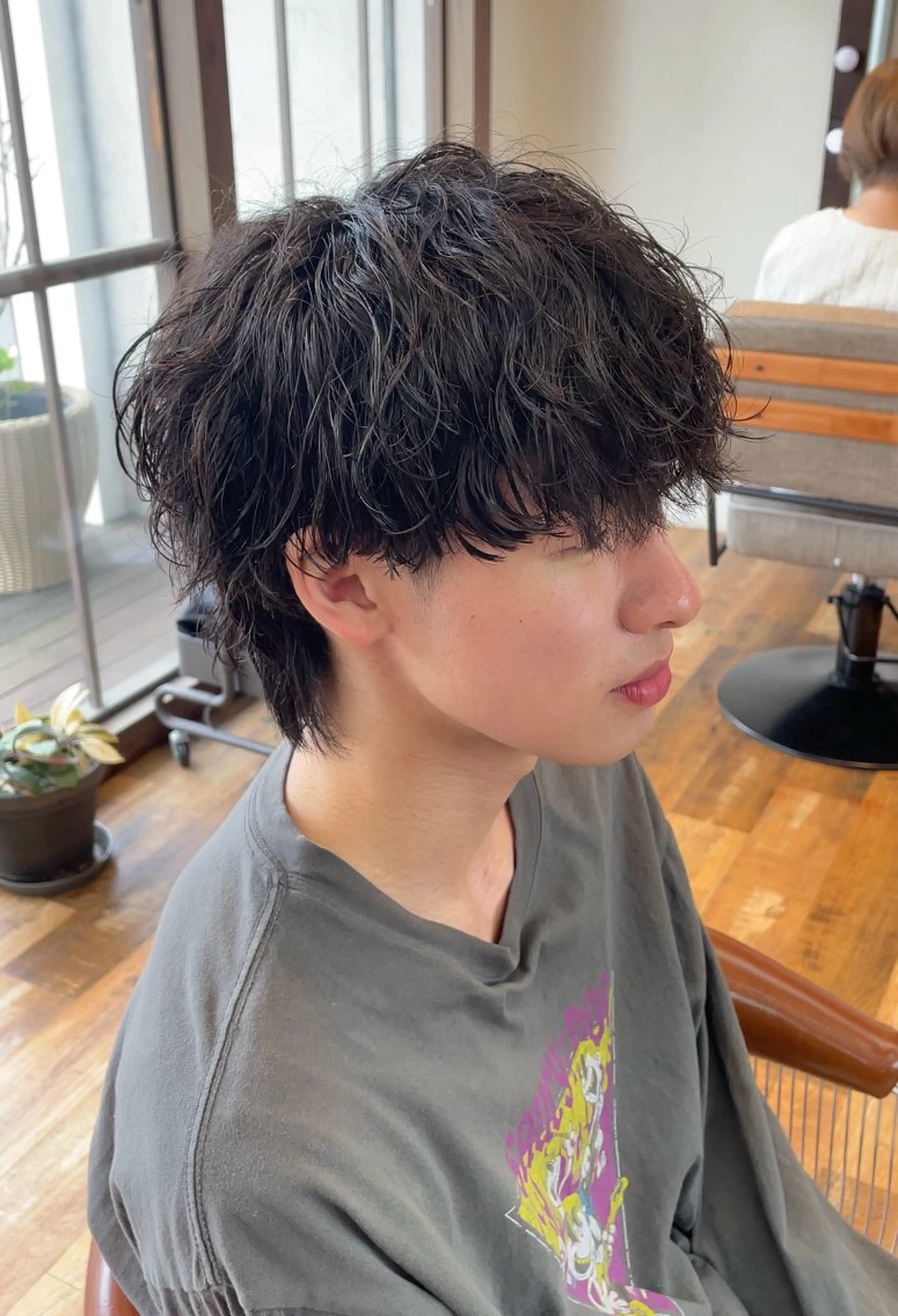 パーマ メンズ メンズ韓国風 メンズパーマ 波巻きパーマ 林 侑弥のヘアスタイル