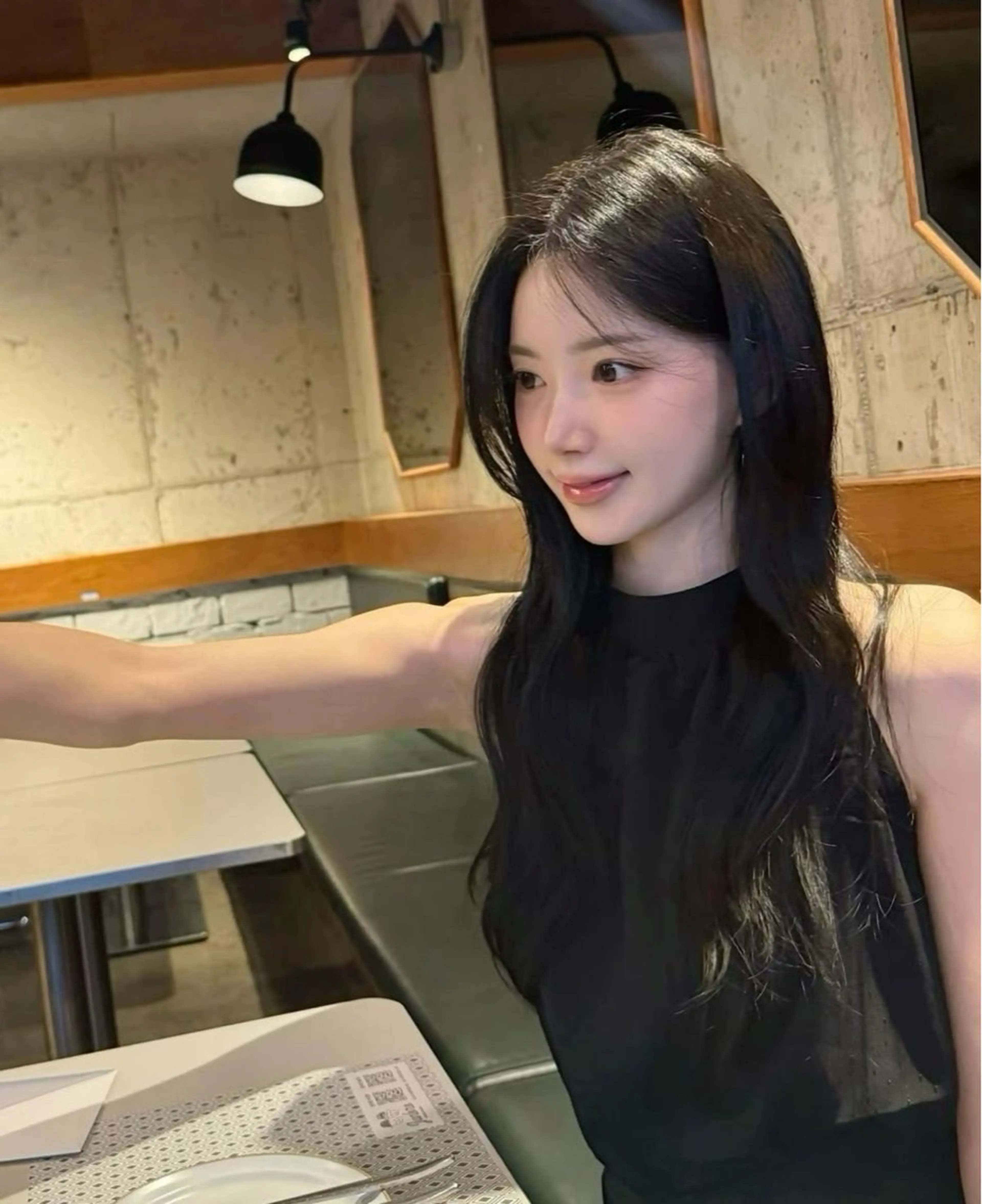 ロング カラー カット ヘアカラー トリートメント 莉乃/縮毛矯正/髪質 改善/艶カラーのヘアスタイル