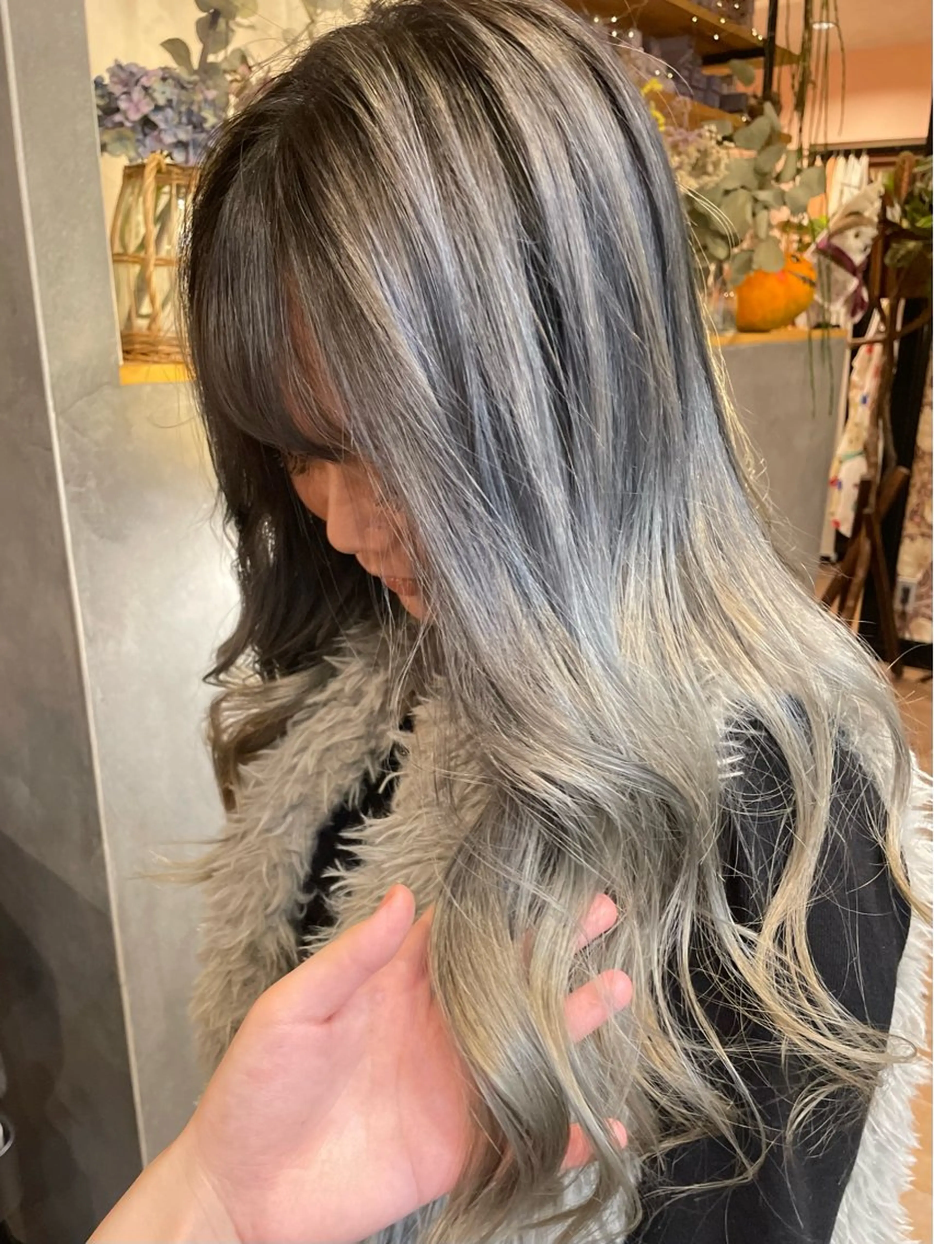 ロング カラー グラデーションカラー ハイライトカラー ハイライト Then所属・mana/ハイトーン /ヘアアレンジ🎀のヘアスタイル