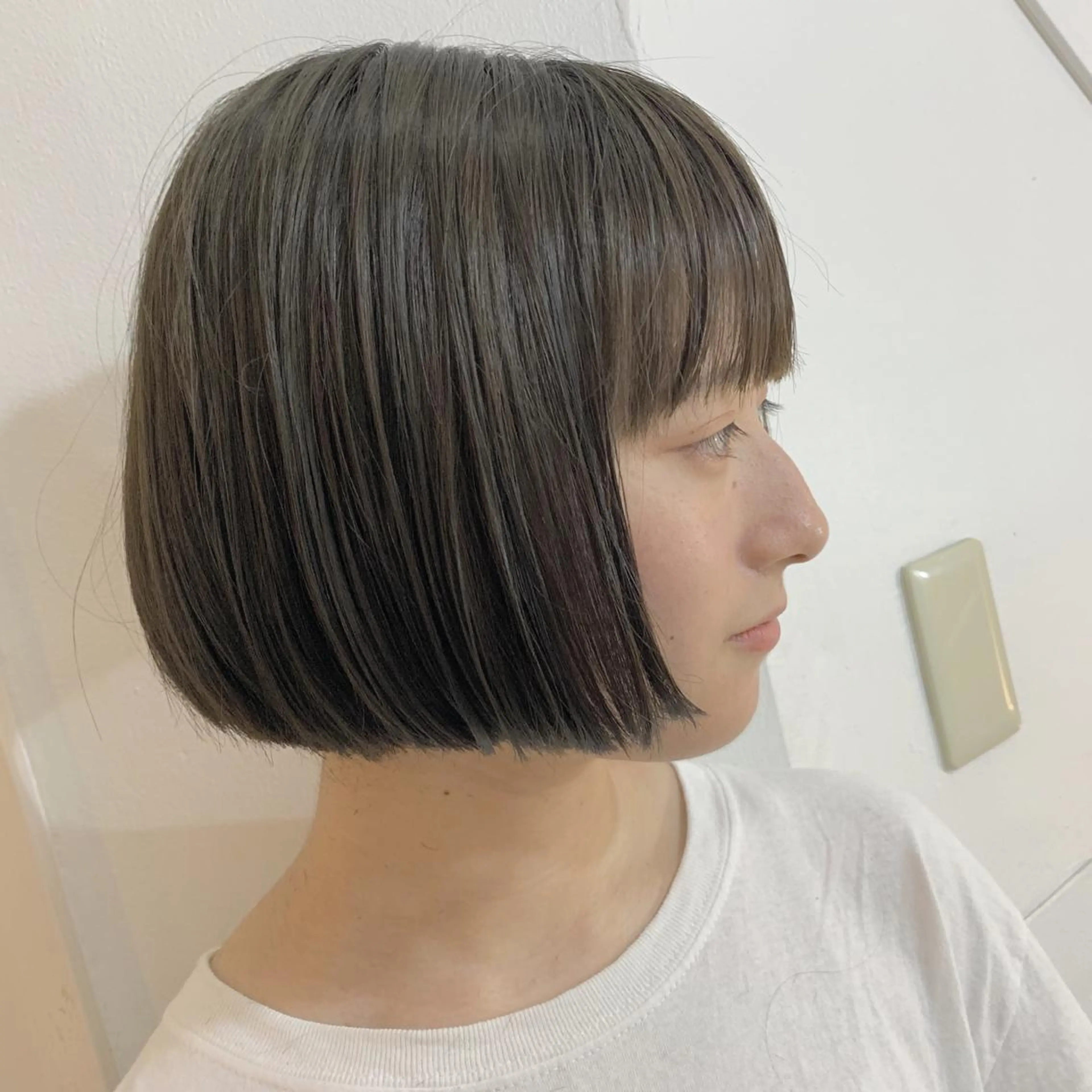 ショート カラー ブルーカラー ブルージュ ボブ カット ヘアカラー friity所属・🕊️ HONOKAのヘアスタイル