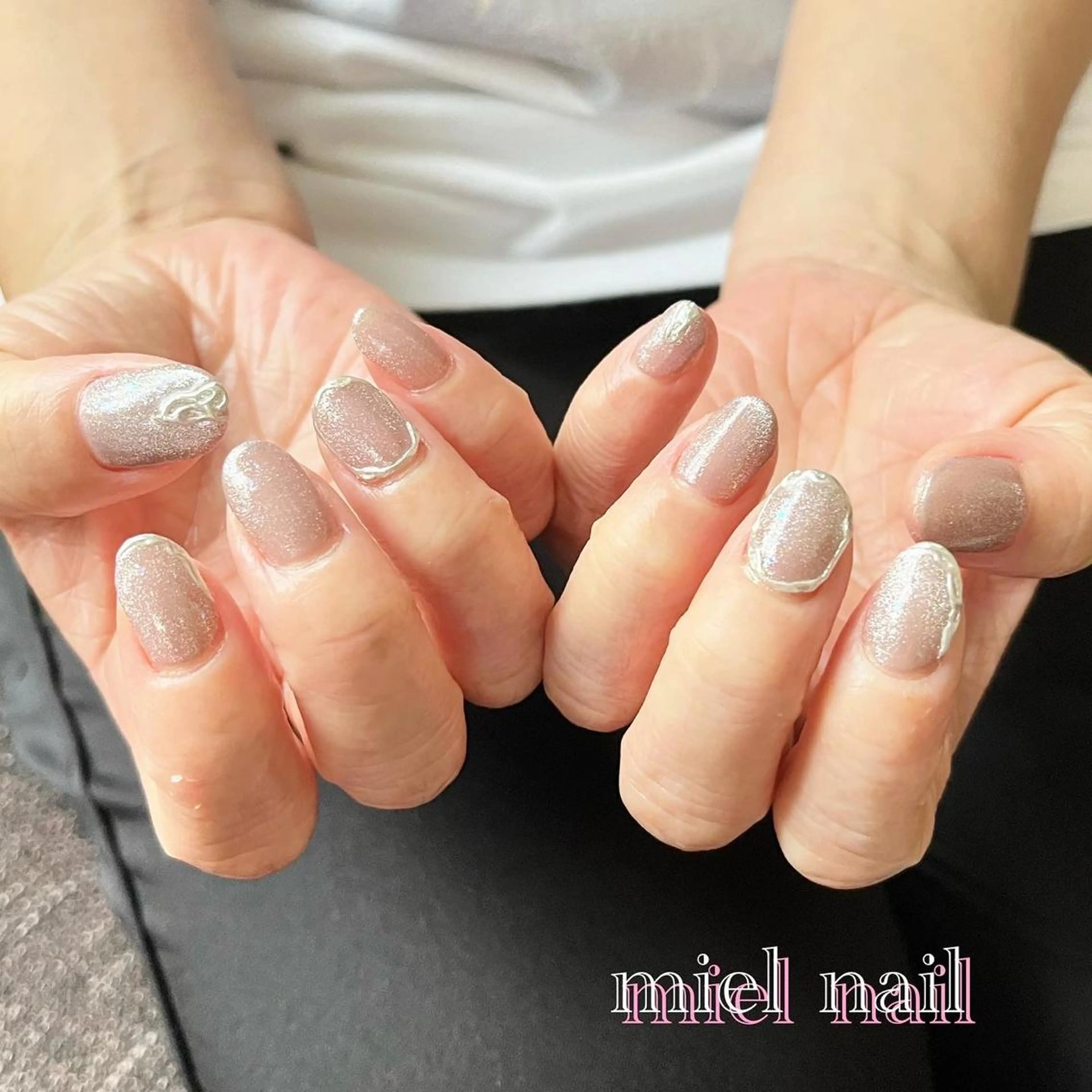 ネイル マグネットネイル ミラーネイル ニュアンスネイル ハンドネイル miel nailのネイルデザイン