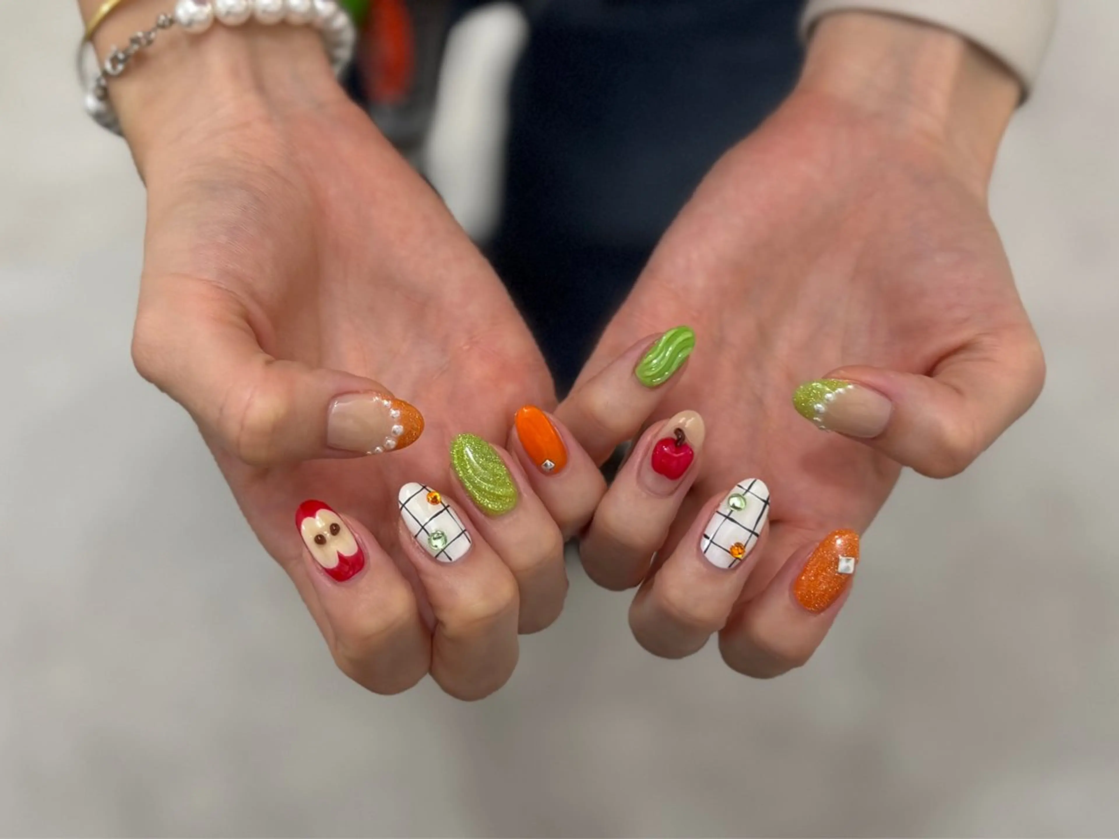 ネイル Hansum所属・hansum 佐伯のネイルデザイン