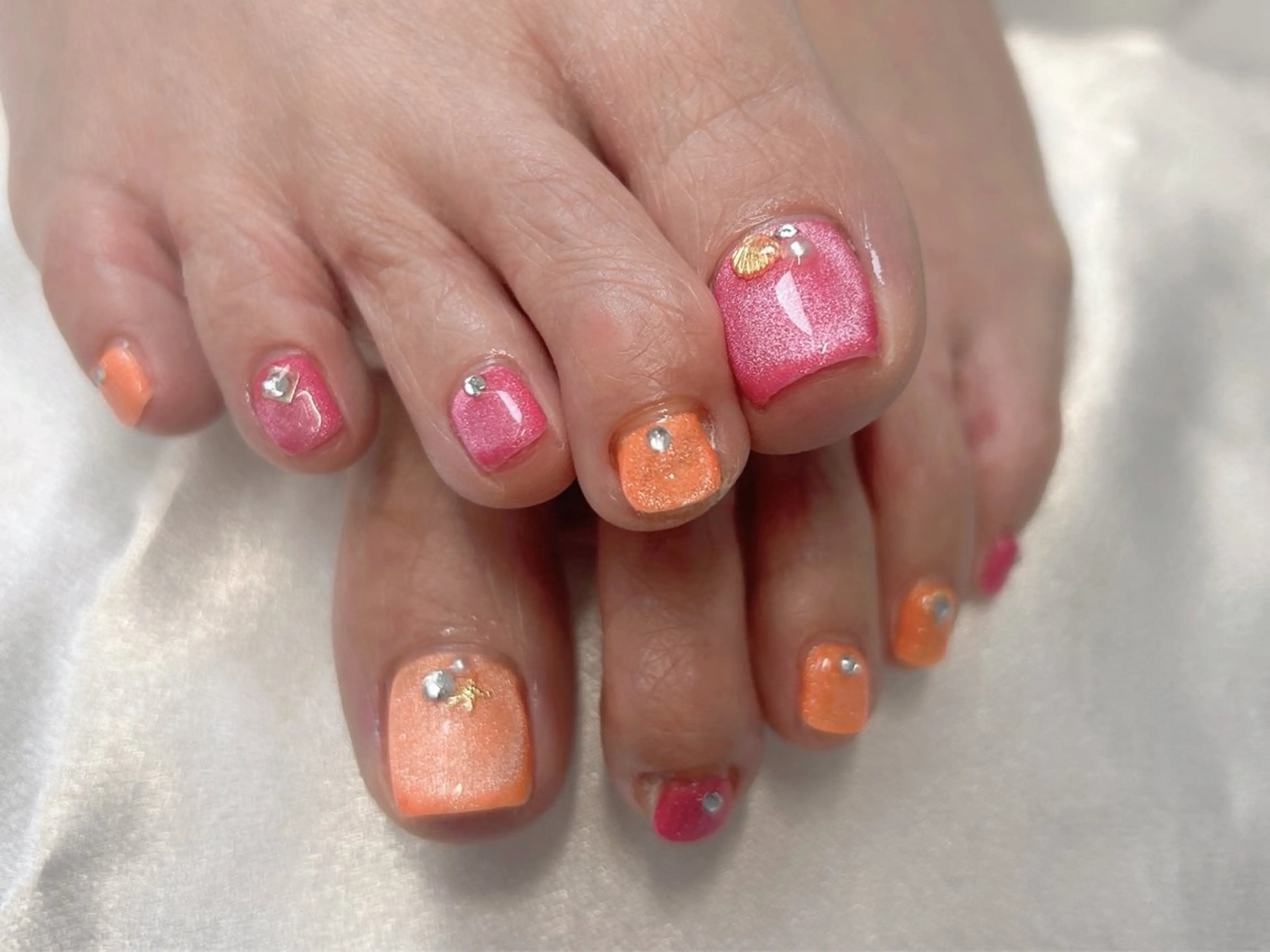 ネイル 桜ネイル フットネイル キラキラネイル マグネットネイル ワンカラーネイル フットネイル Forca total studio所属・Forca Airaのネイルデザイン