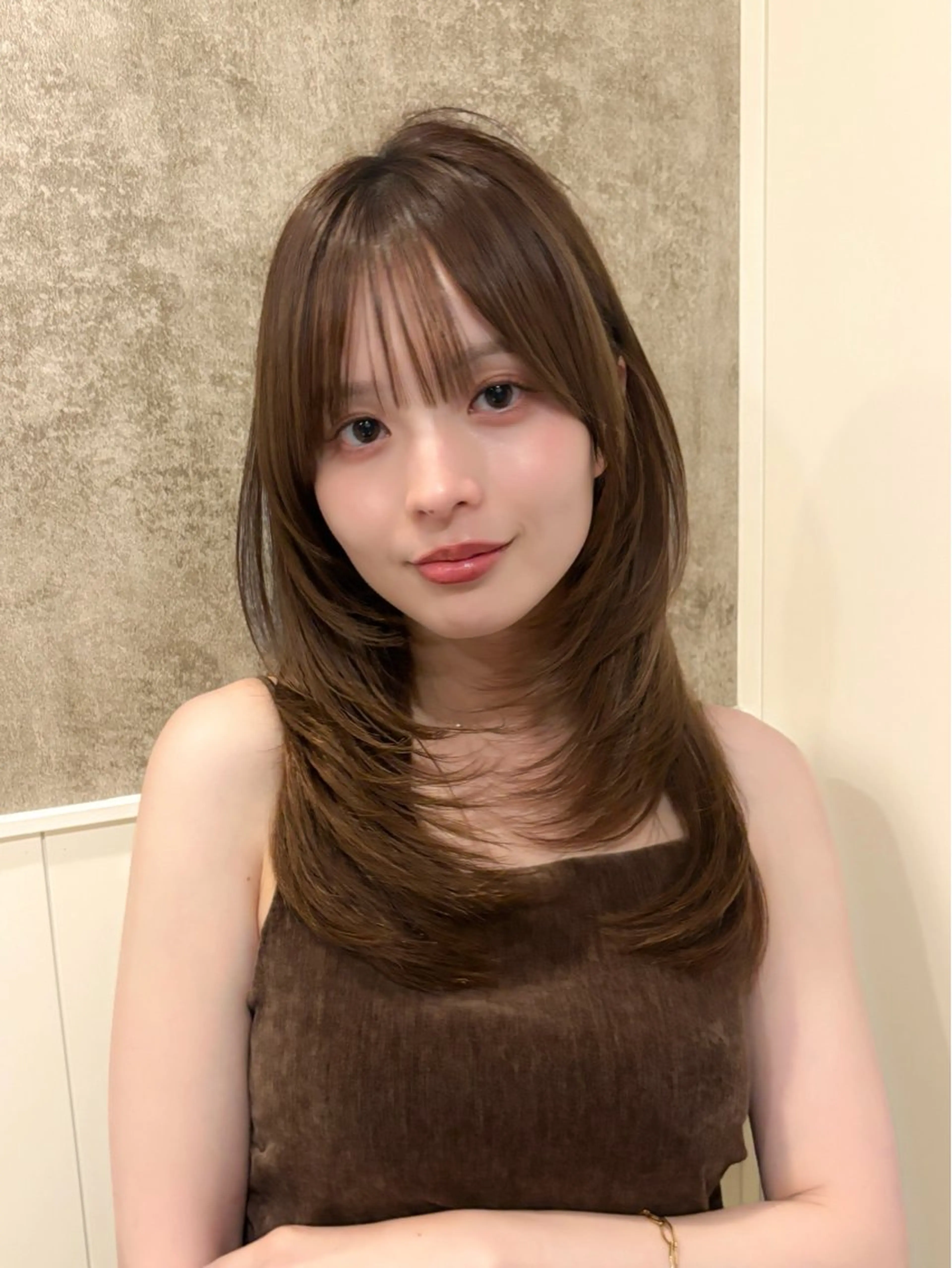 ロング レイヤーカット 小顔カット 🤍yura🤍池袋 レイヤー似合わせのヘアスタイル