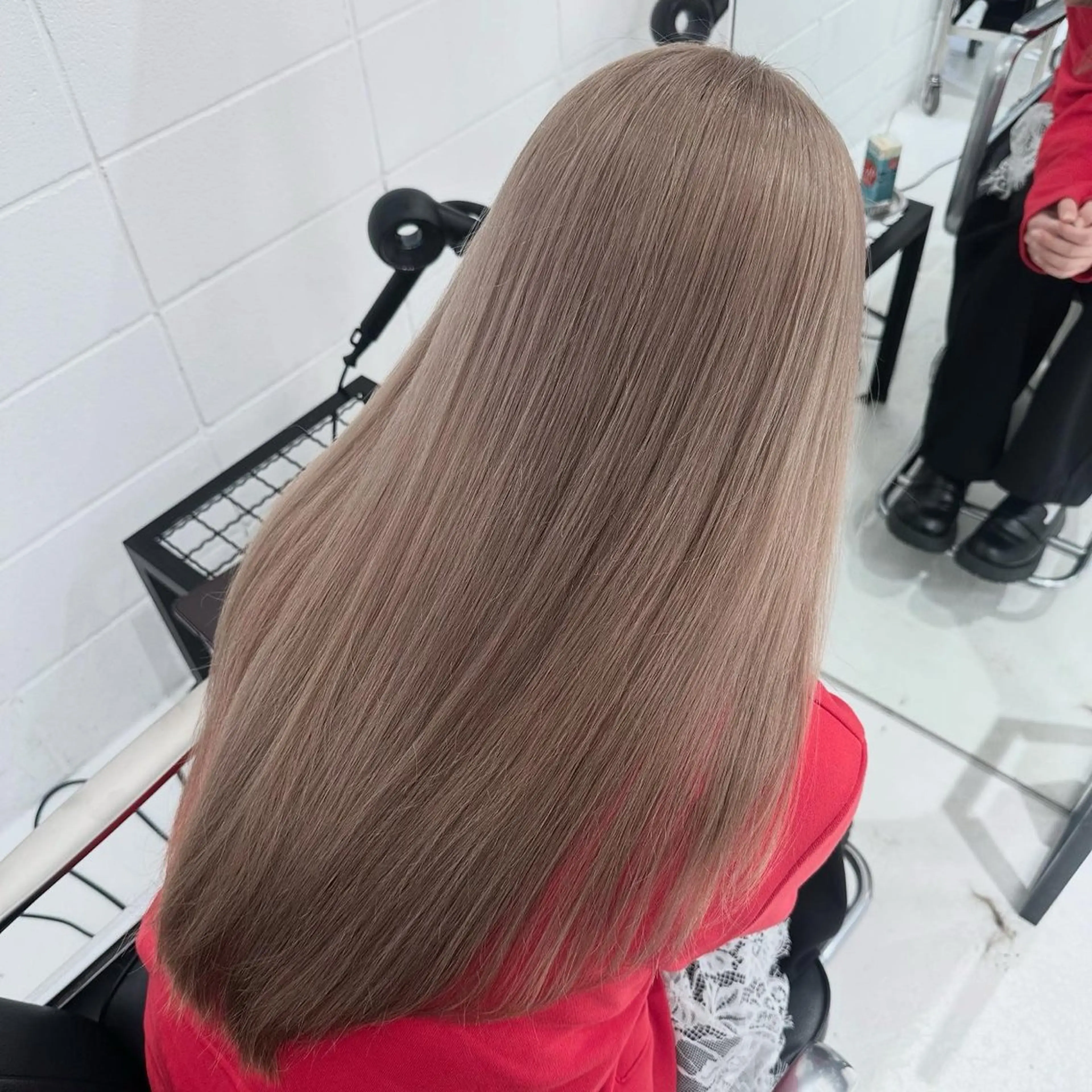 ロング カラー ブリーチ カット ヘアカラー 🎀ツヤ髪/韓国 ヘアミカ🎀のヘアスタイル