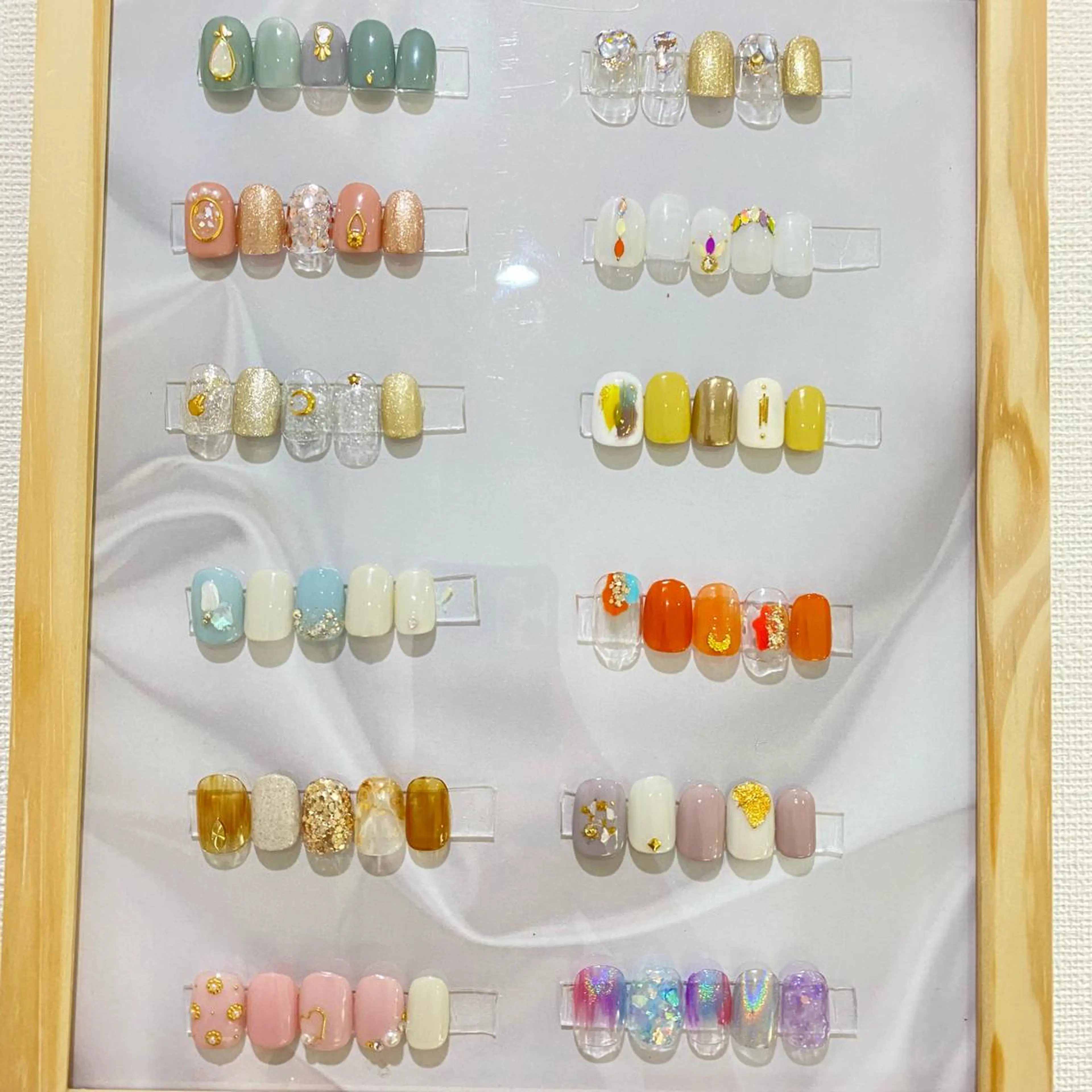 ネイル ジェルネイル パラジェル ハンドネイル Nail&eye Belire 新宿のネイルデザイン