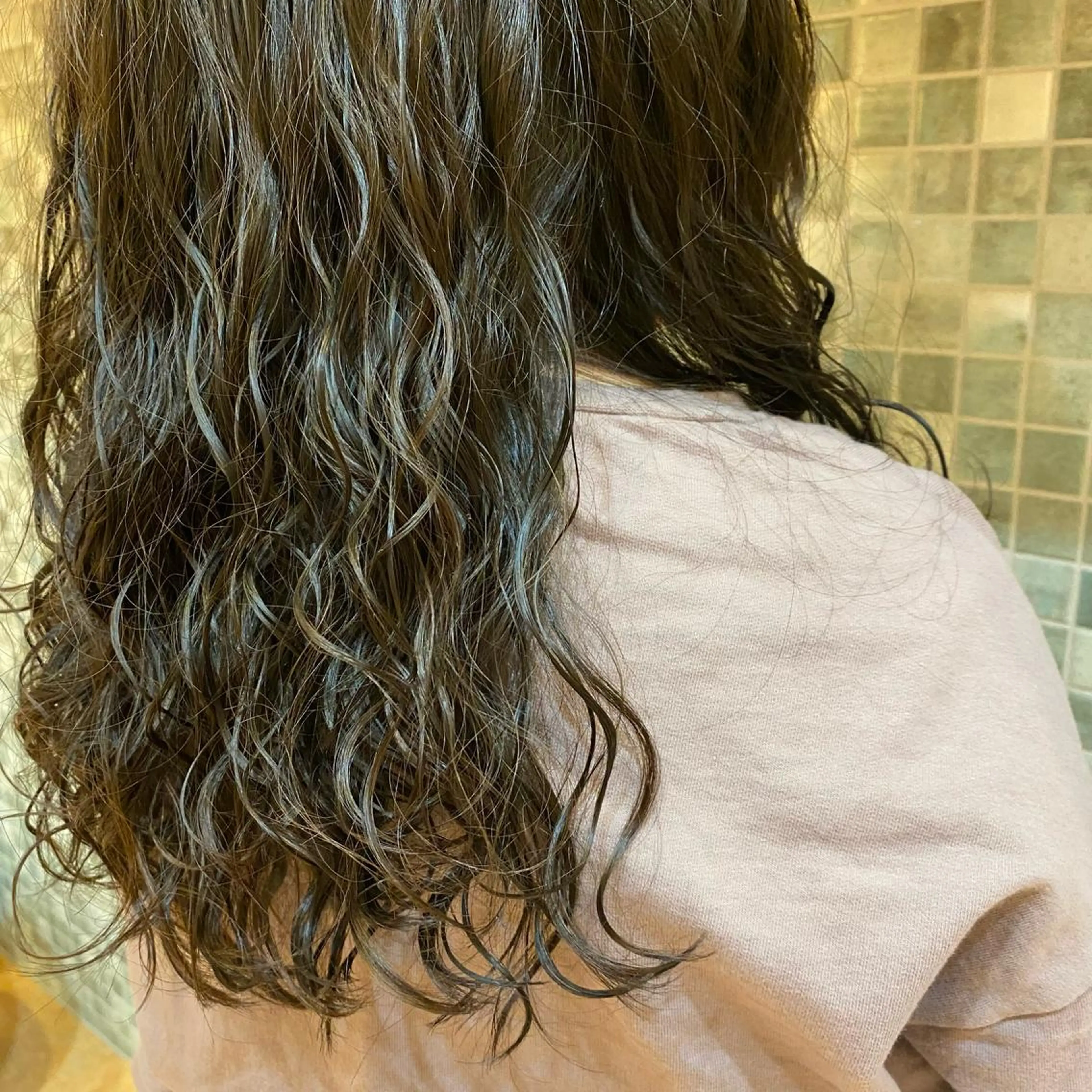 ロング パーマ キッズ 佐藤 彩香のヘアスタイル