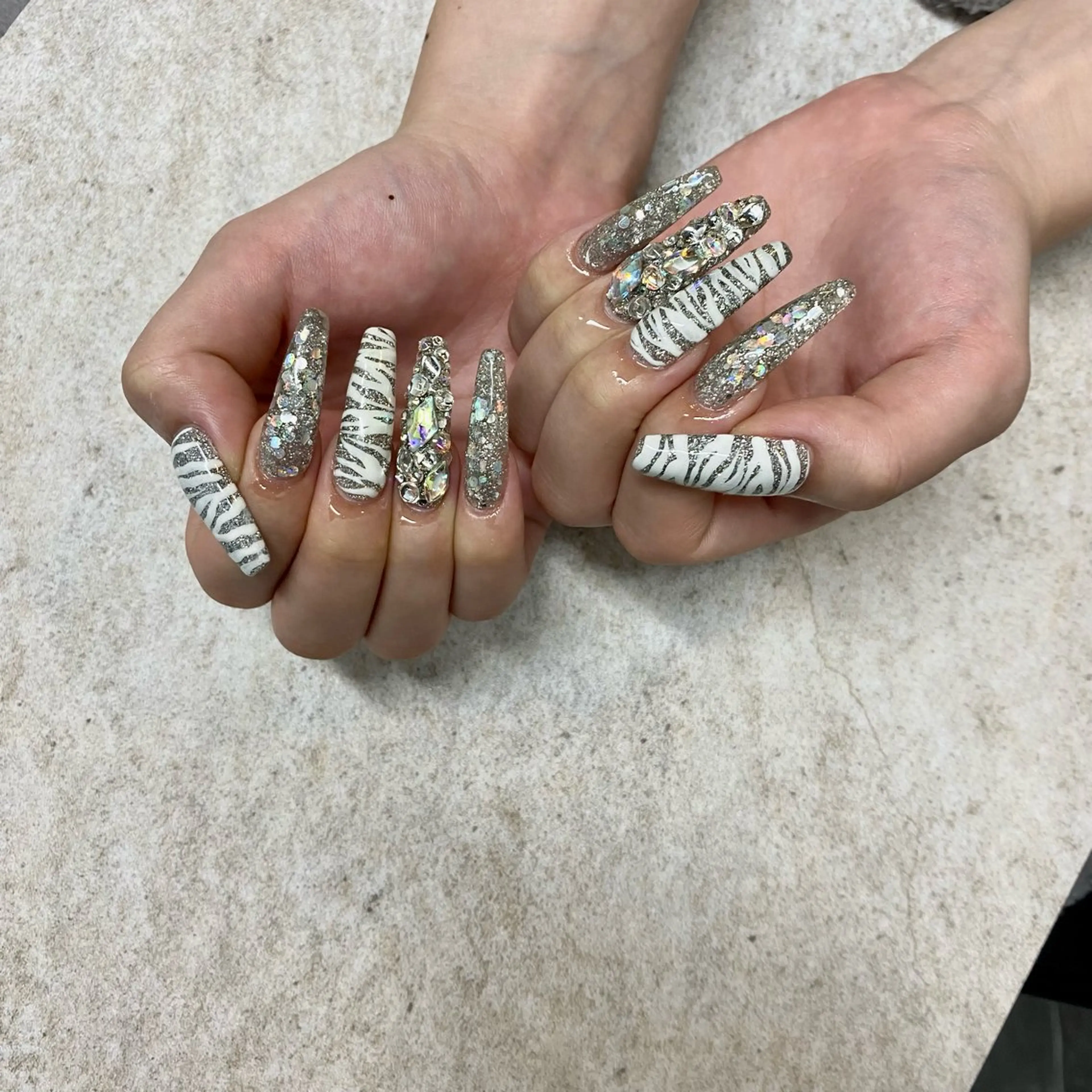 ネイル アニマル柄 ハンドネイル 山﨑 葉月のネイルデザイン