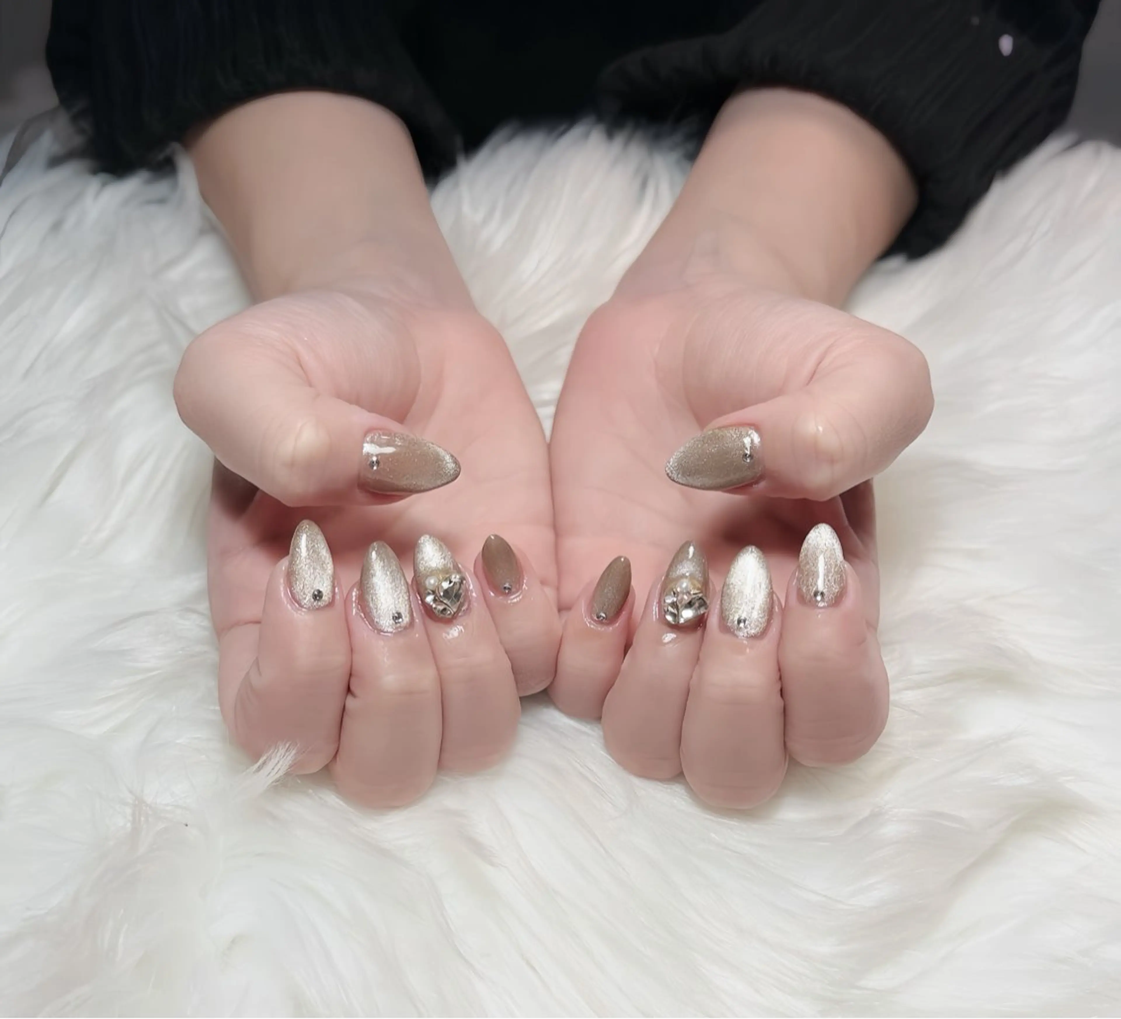 ネイル オーロラネイル チークネイル フットネイル フレンチネイル ジェルネイル ハンドネイル Nichi Nails❤️のネイルデザイン