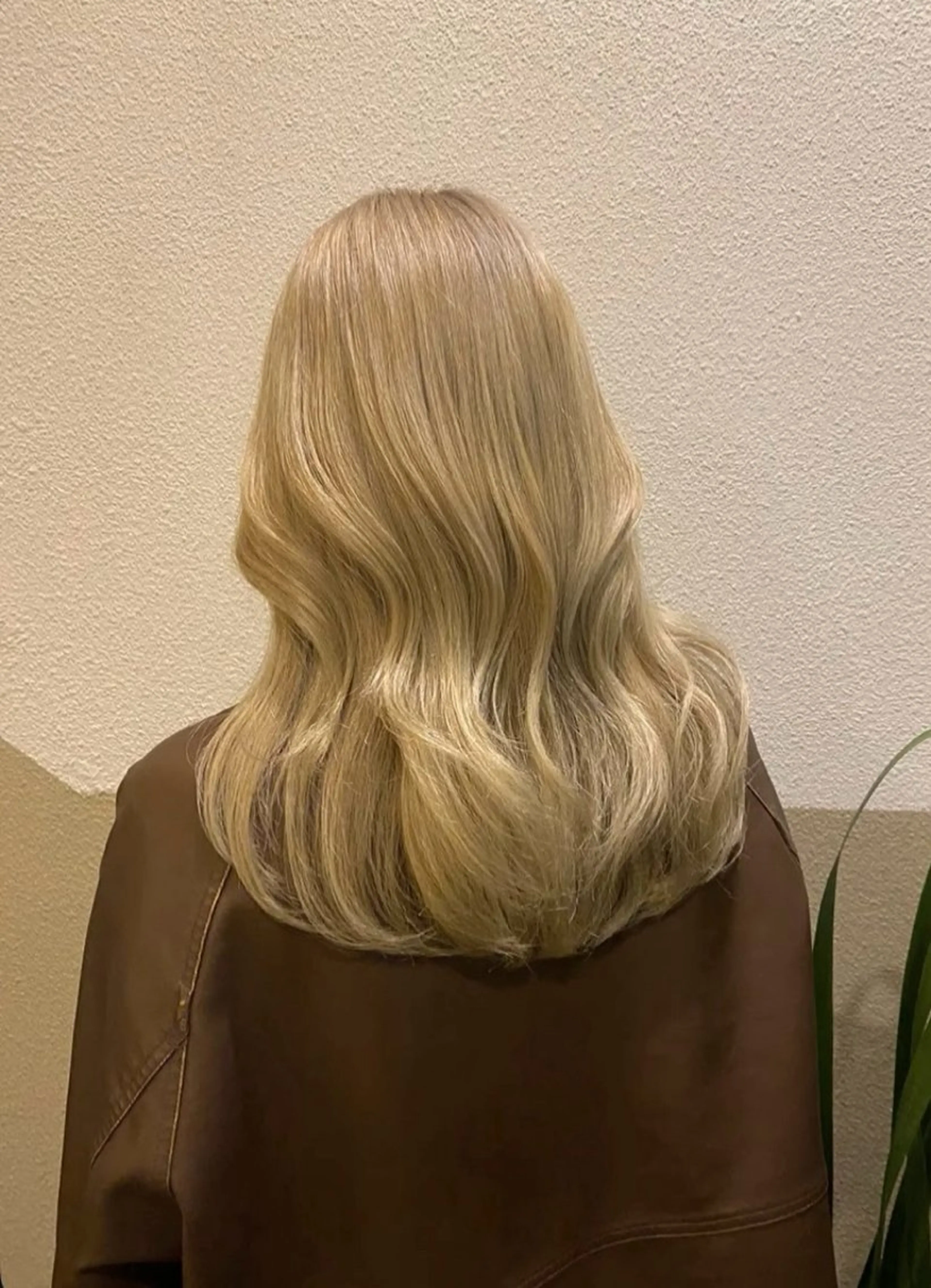 セミロング カラー 透明感カラー/ 小顔カット/ミヅキのヘアスタイル