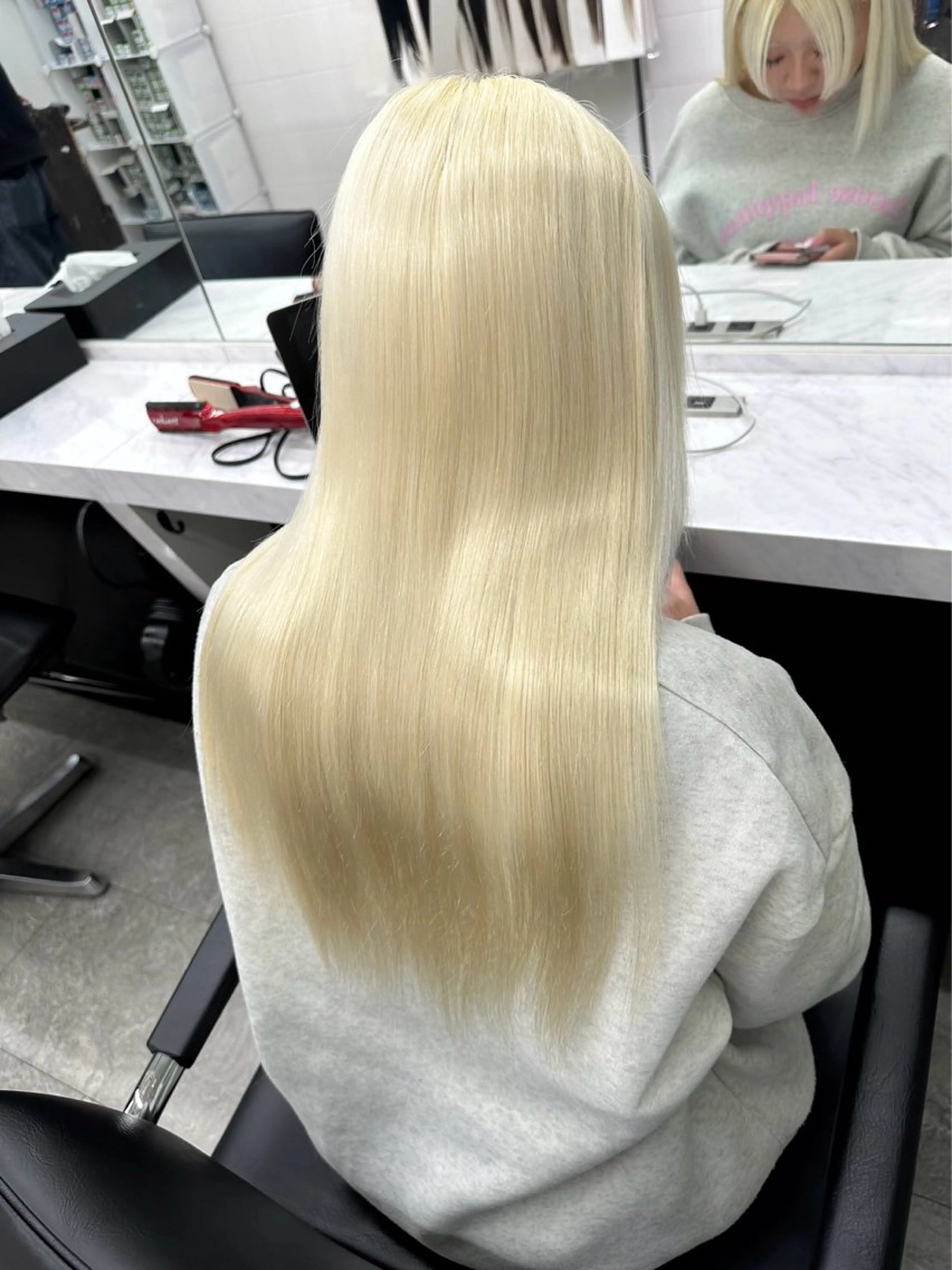 ロング カラー ヘアアレンジ ヘアカラー トリートメント 🪸ハイトーンカラー エクステmisakiのヘアスタイル