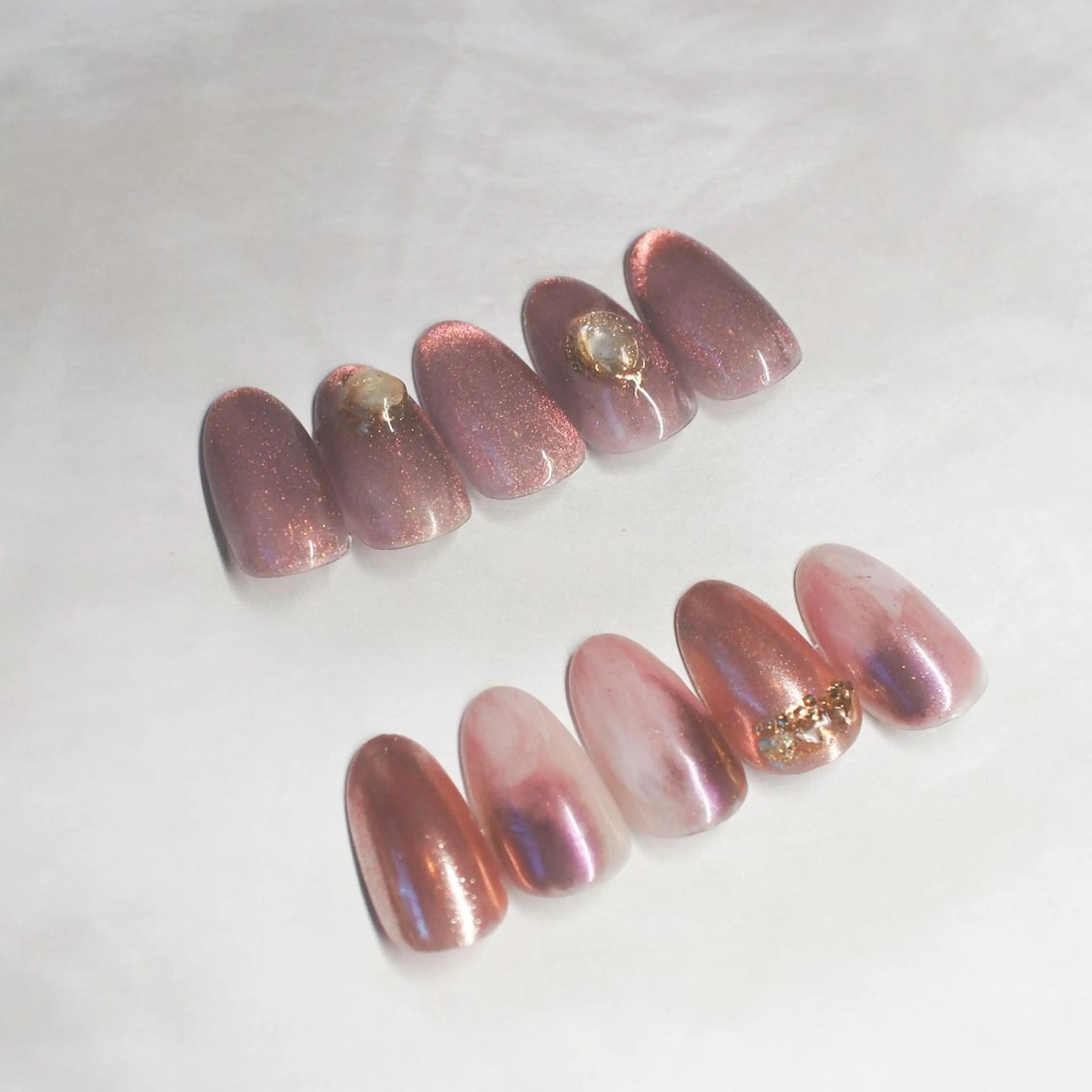 ネイル アートネイル ブラウン ゴールド マグネットネイル ミラーネイル ハンドネイル MIU  Nail所属・MIU  nailのネイルデザイン