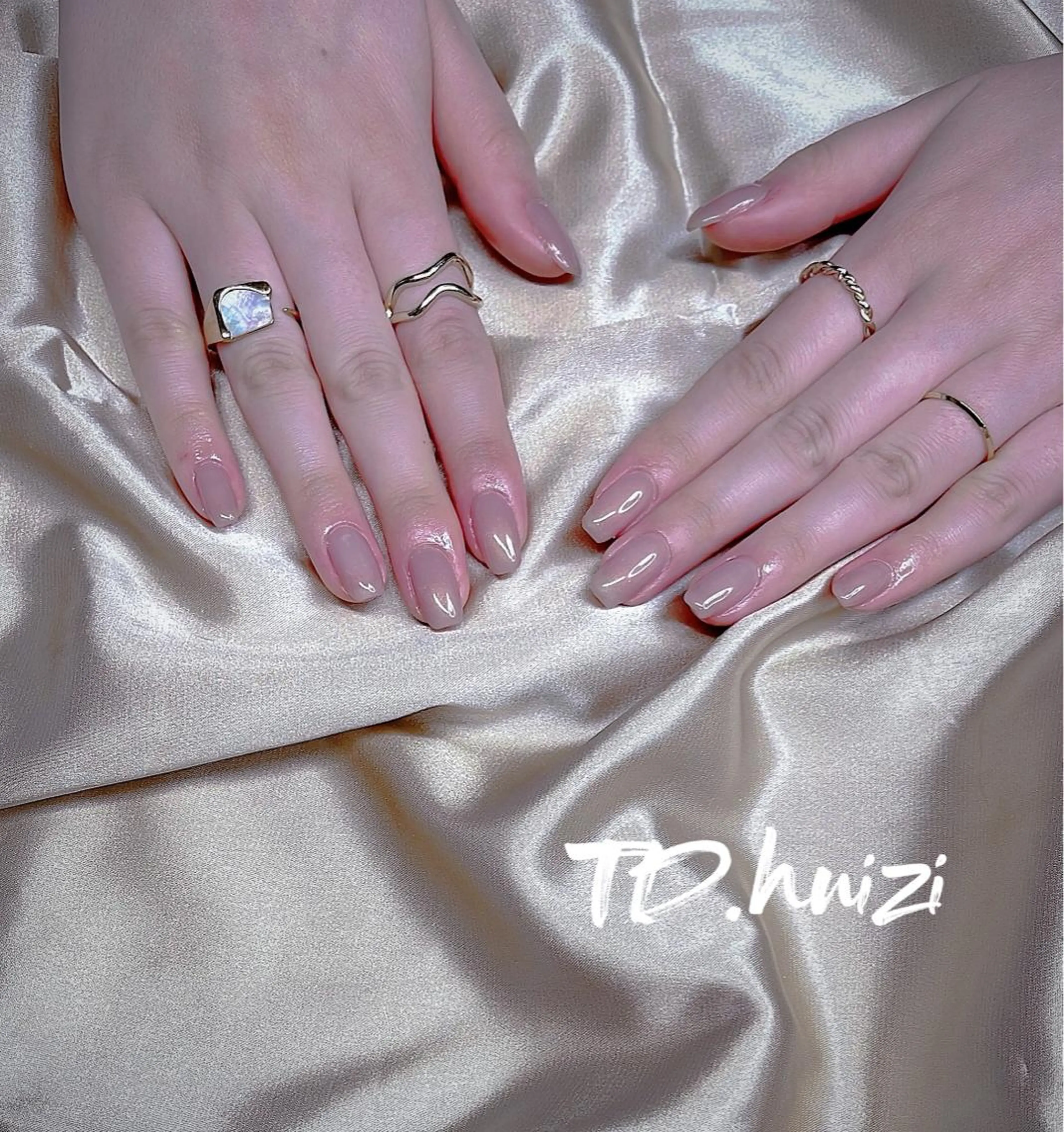 ミディアム ハンドネイル めぐみのネイルサロン 惠のネイルデザイン