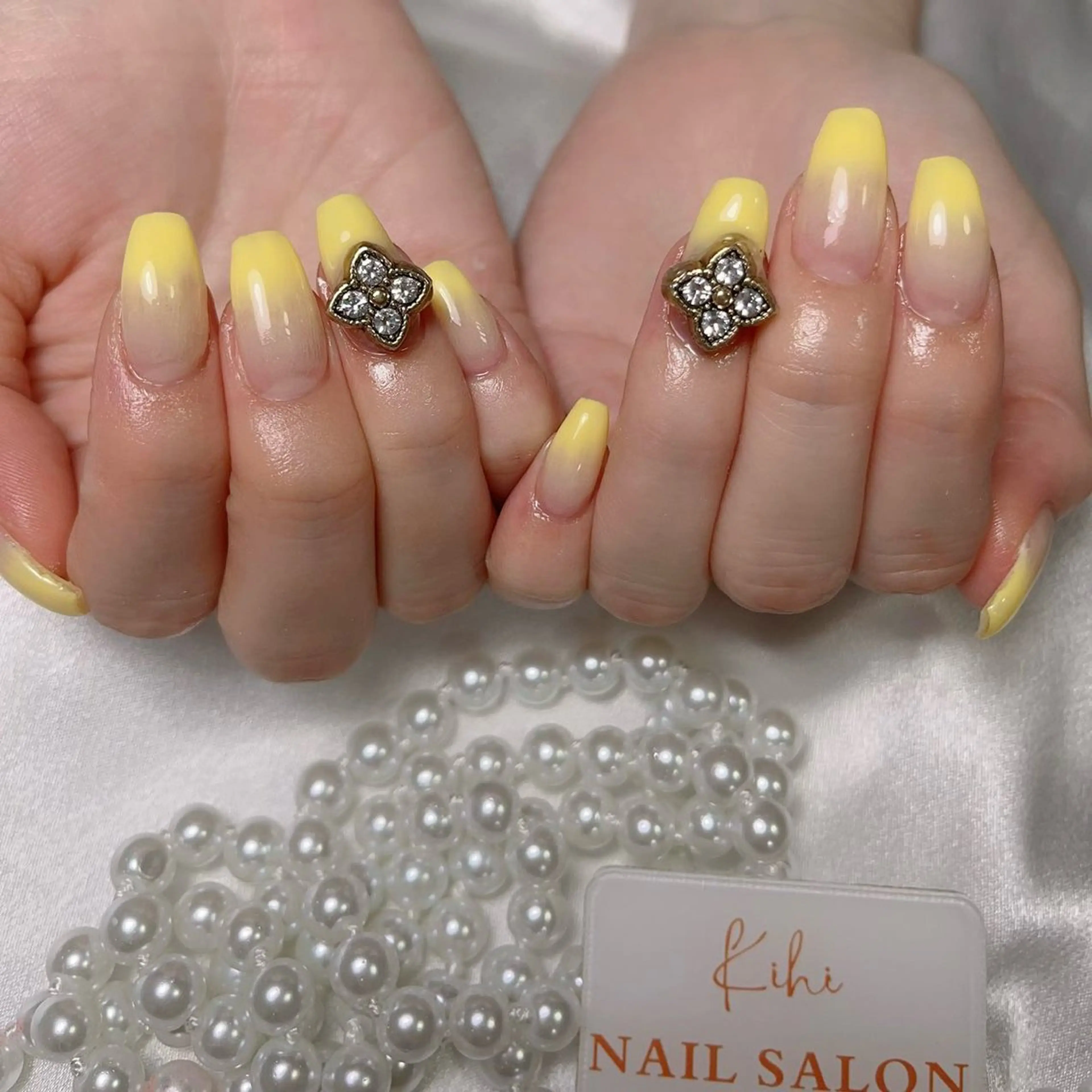 ネイル アートネイル フレンチネイル ジェルネイル グラデーション 韓国ネイル ハンドネイル ハンドケア さくら💮💮 【オフ無料】のネイルデザイン