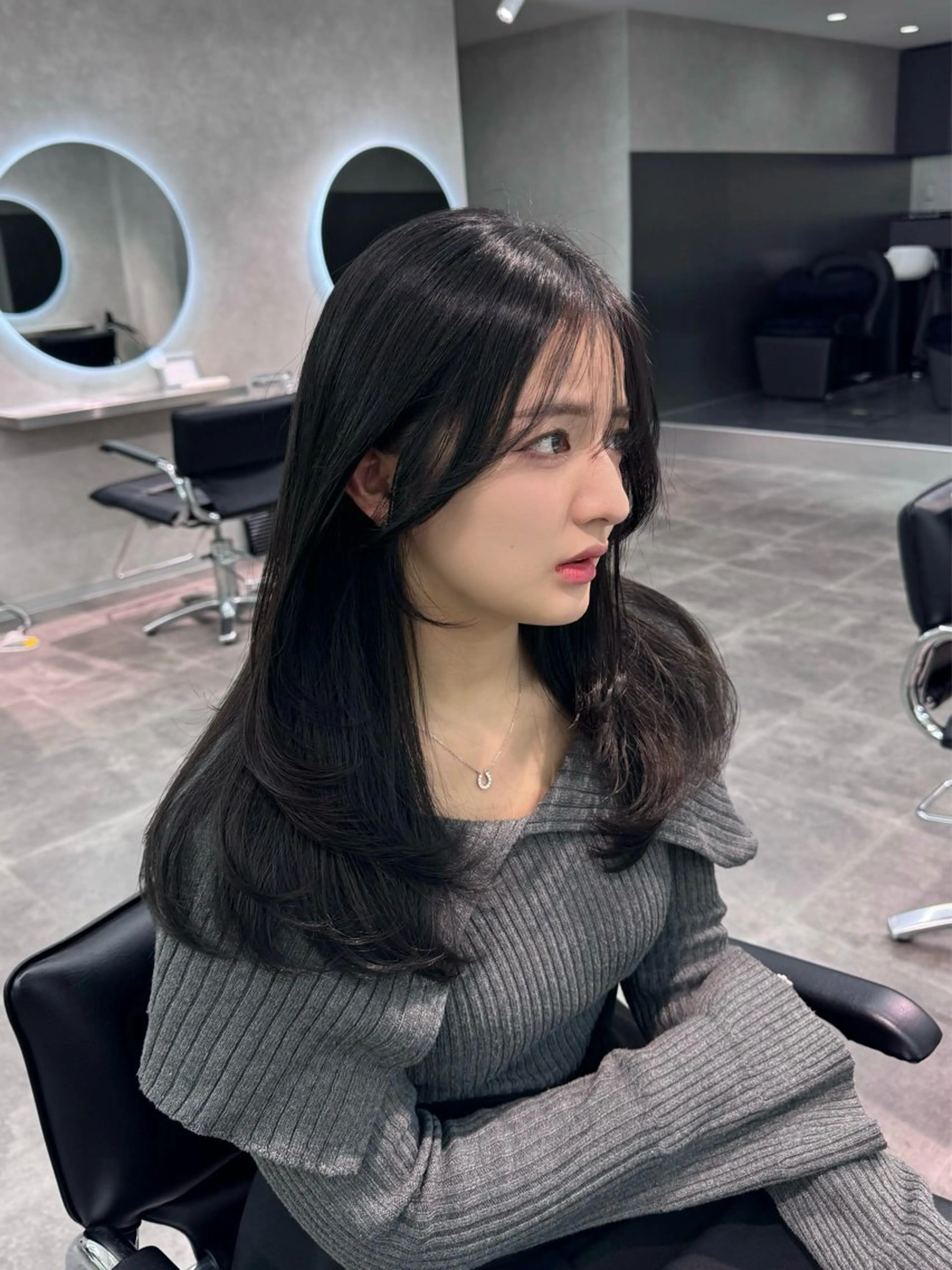 セミロング カラー 韓国レイヤーカット 🇰🇷千葉のヘアスタイル