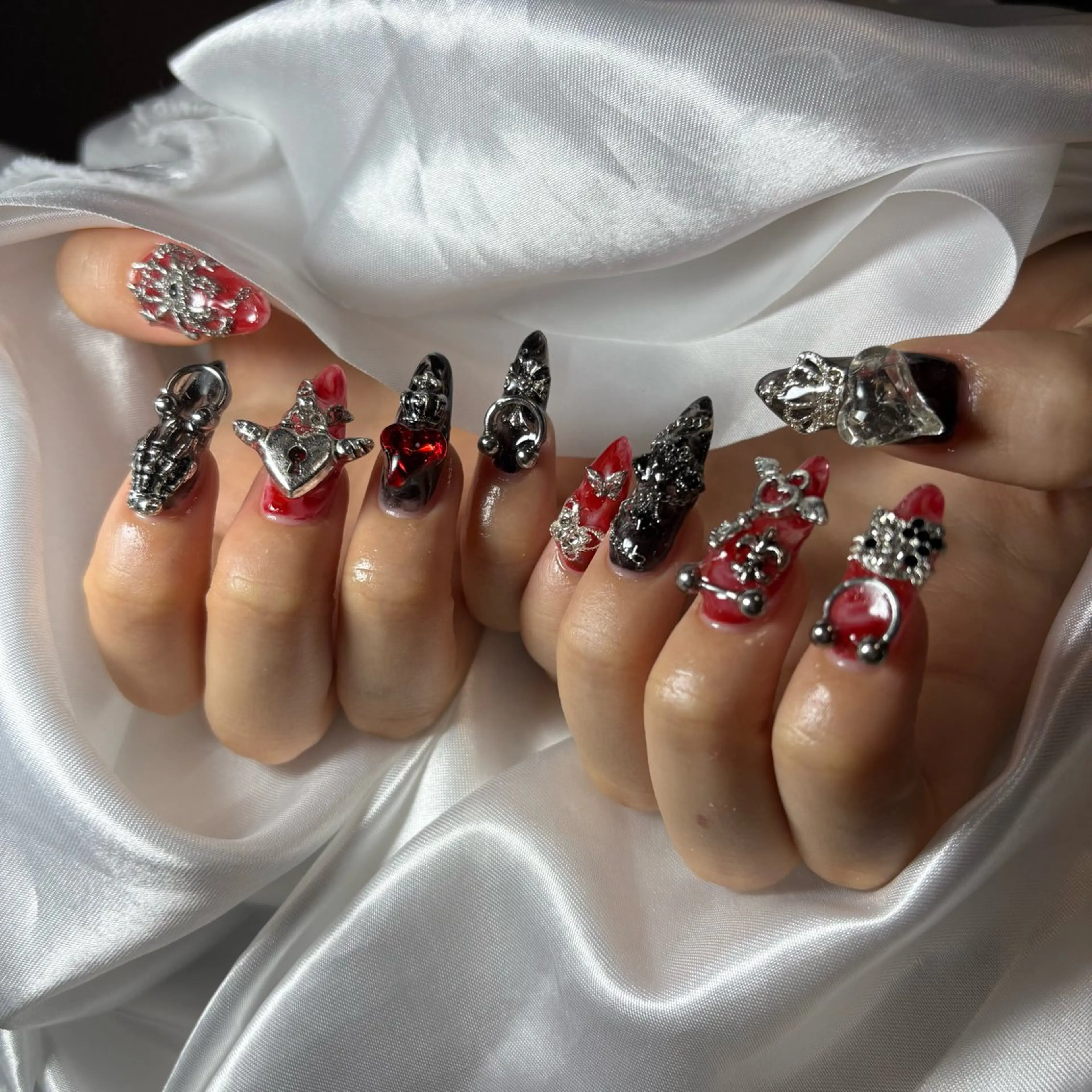 💎ジェルパーツ付け放題💍(オフ込)の写真