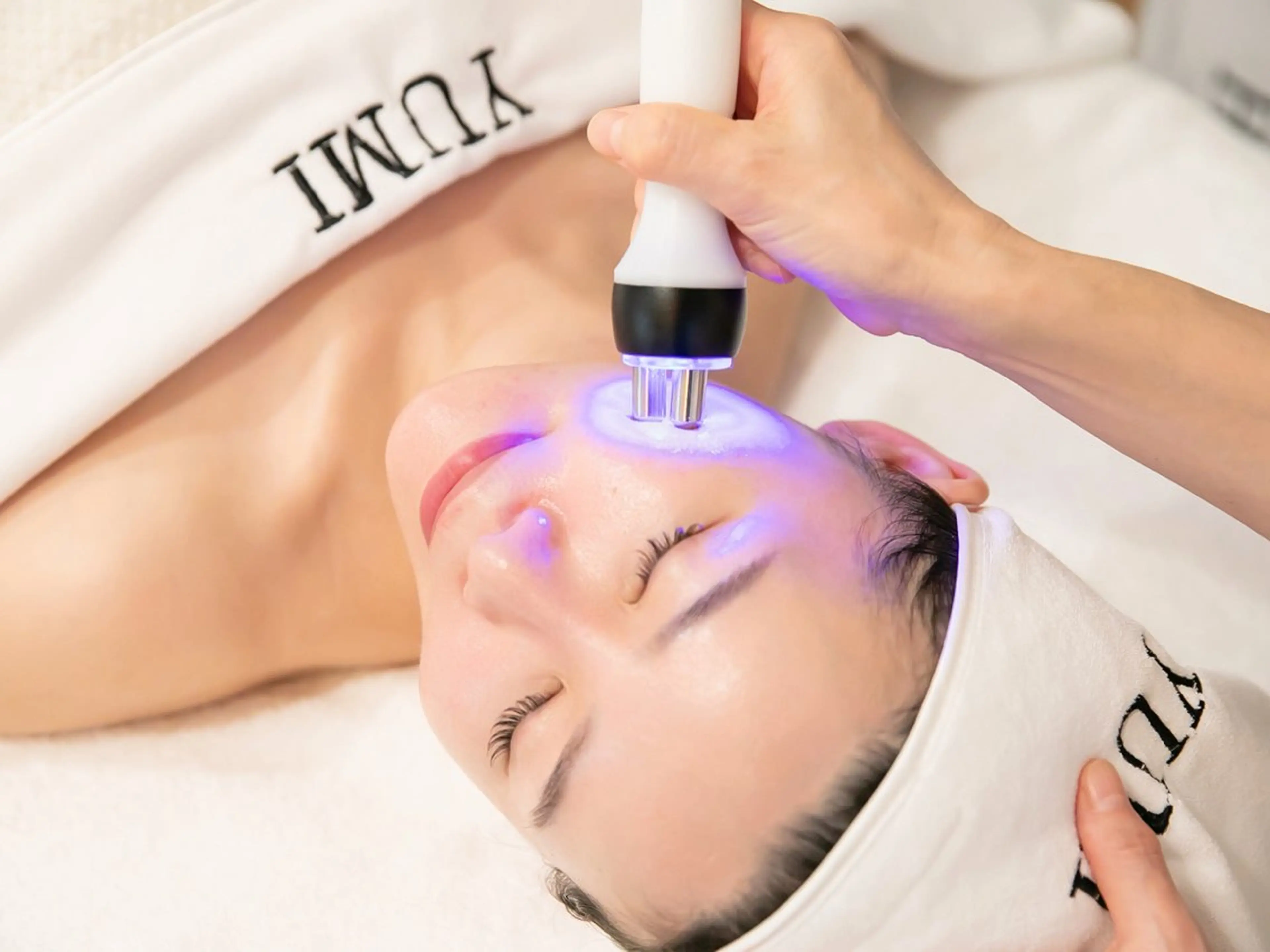 【美肌艶×小顔】毛穴洗浄＆美肌マッサージ&小顔ハイパーナイフ+パック　70分の写真