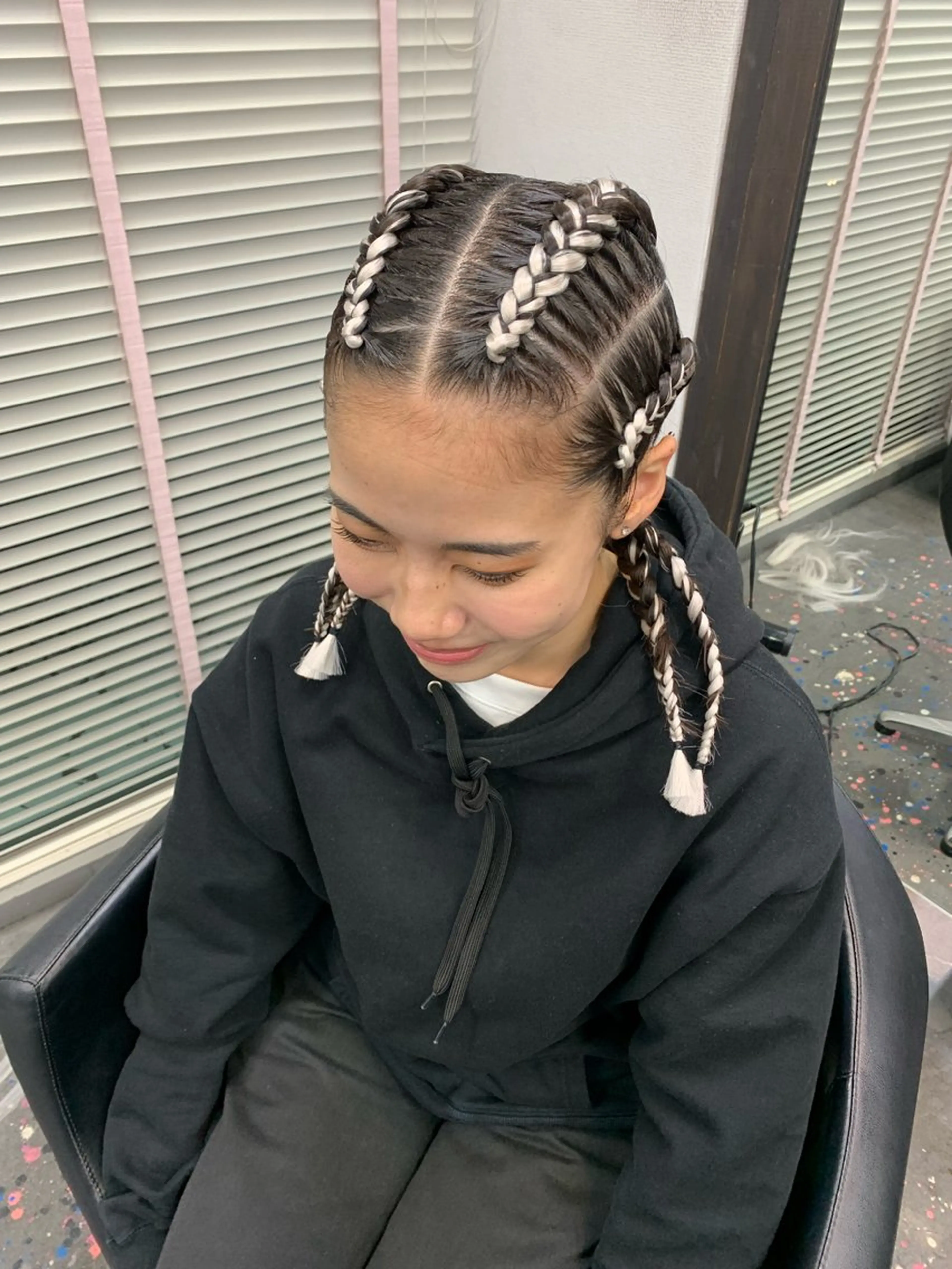 【全頭コーンロウ4本】高校生以上の写真