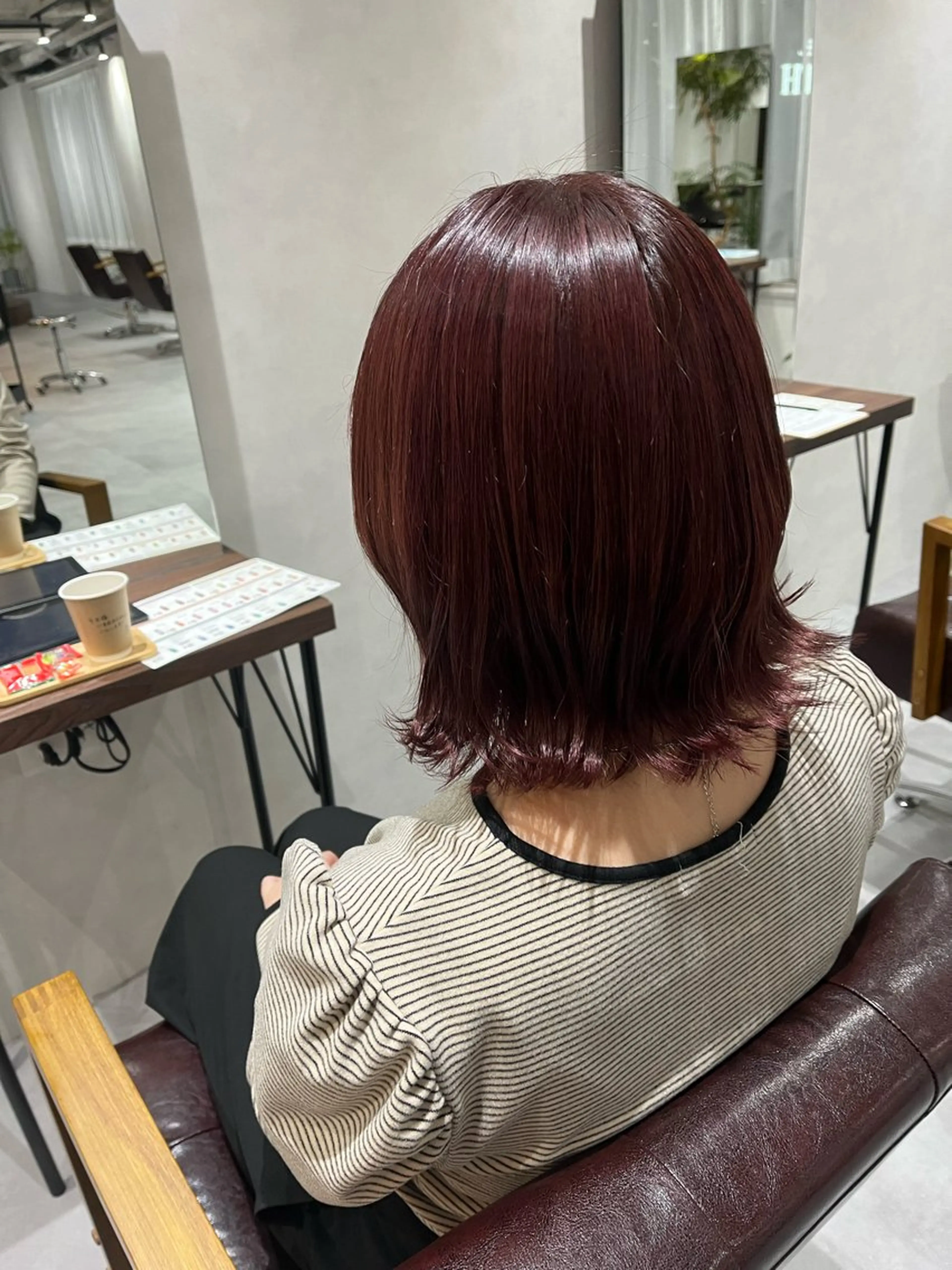 カラー ブリーチ ブラウンカラー ブリーチなしカラー ピンクカラー 佐藤 香苗のヘアスタイル