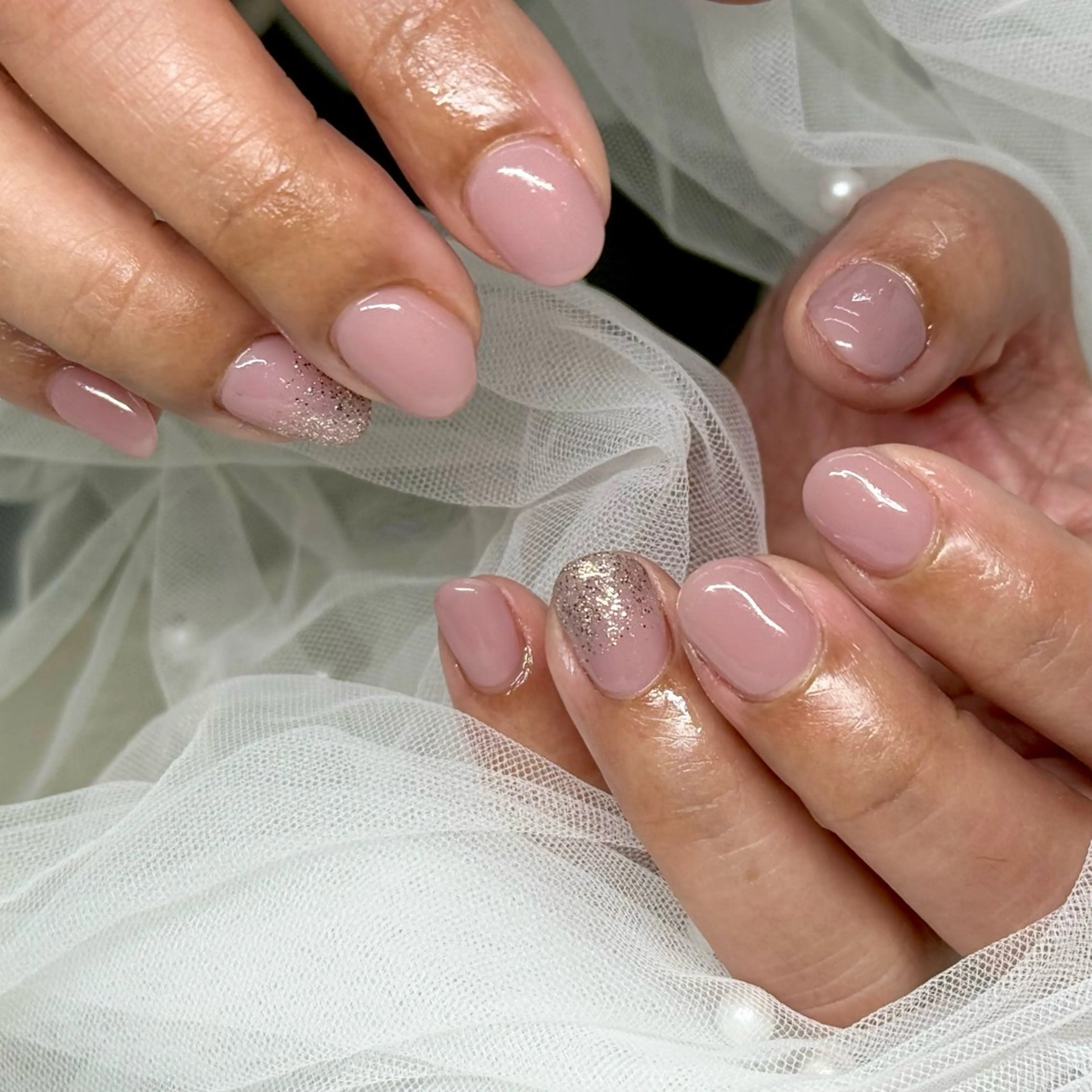 ネイル ジェルネイル ラメ(グリッター) ワンカラーネイル パラジェル ハンドネイル salone Regina 【サローネ　レジーナ】所属・Regina Marinaのネイルデザイン