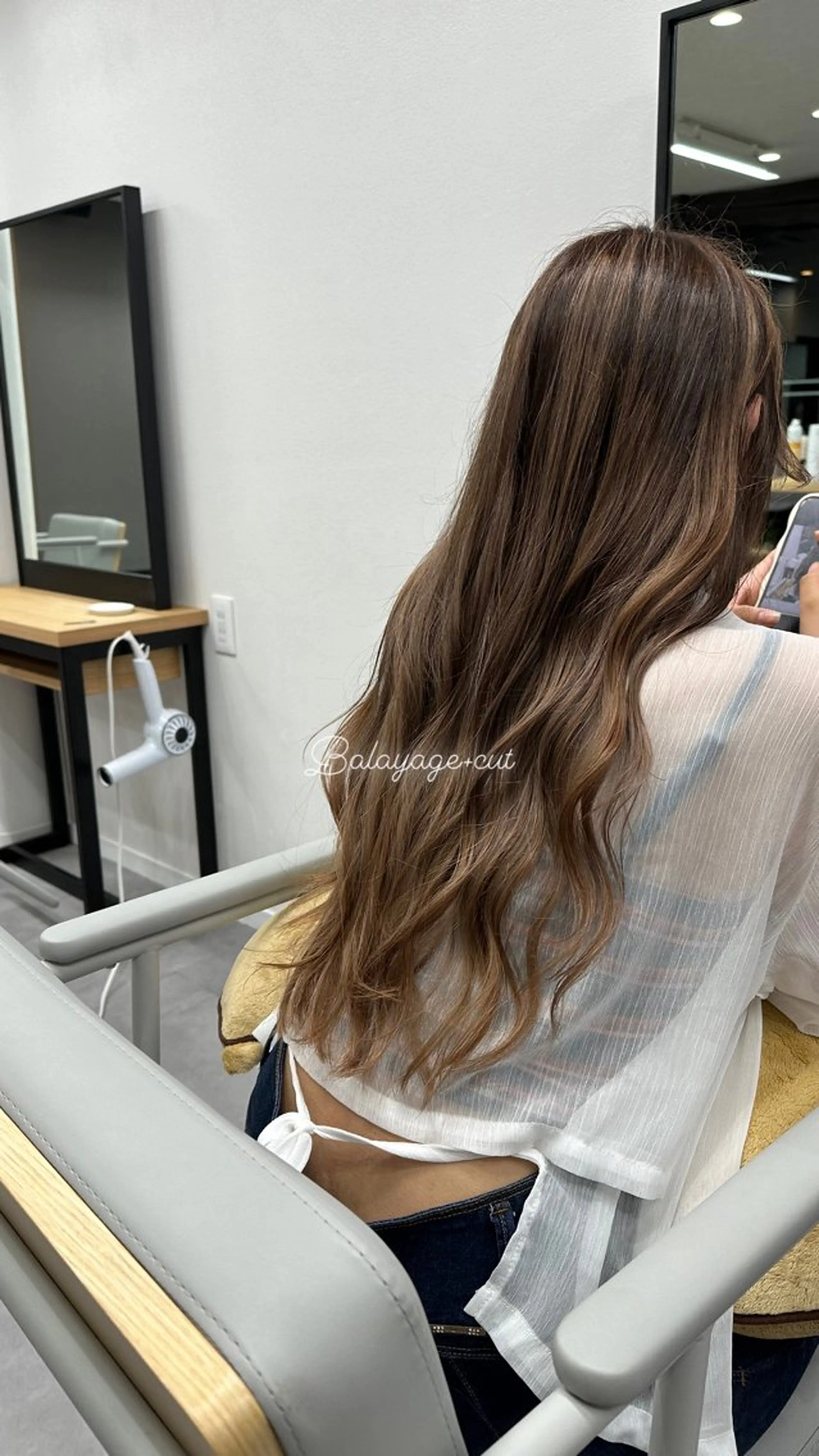 ロング レイヤーカット いしはら あゆのマツエク・マツパデザイン