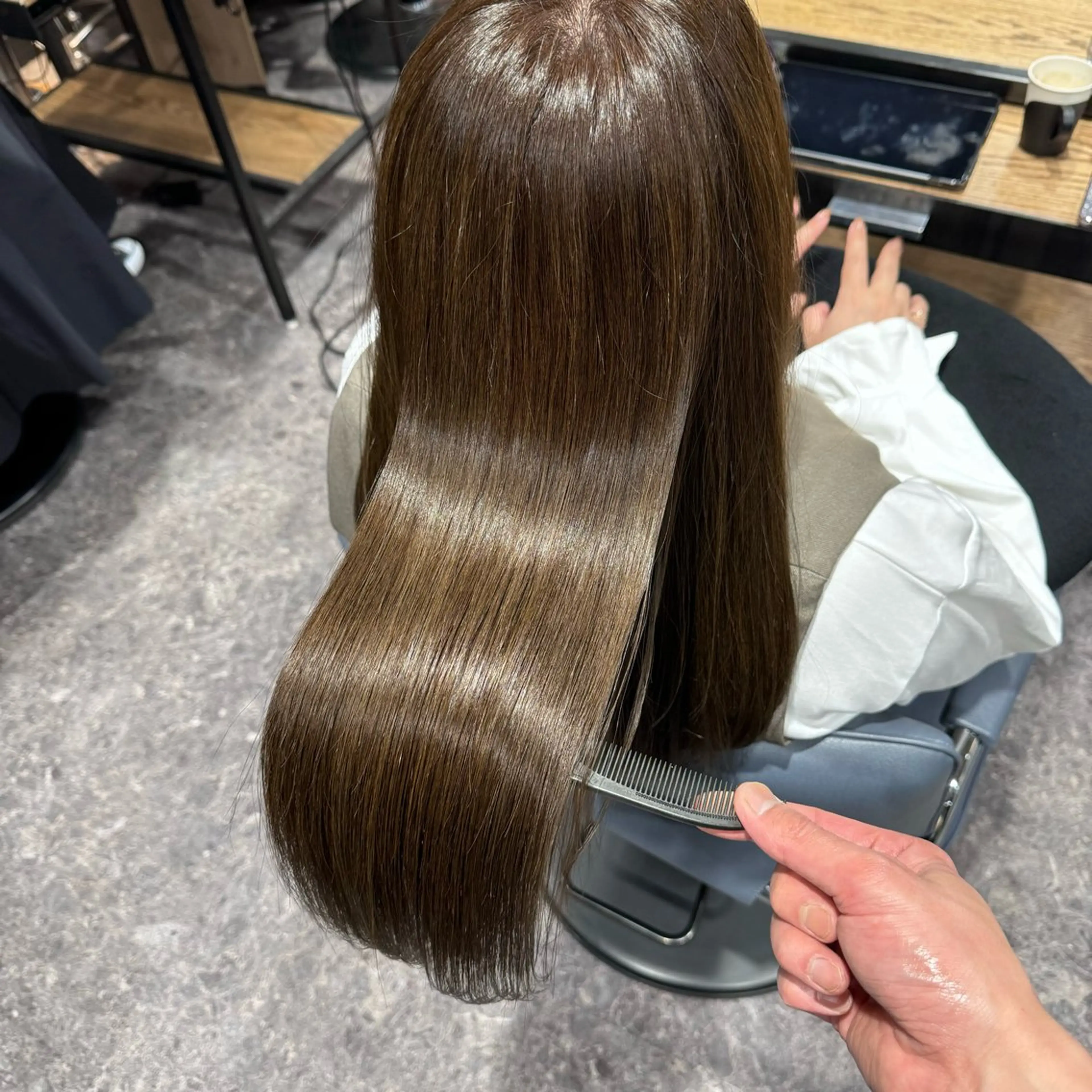 ロング カラー ブリーチ イルミナカラー 髪質改善 縮毛矯正 カット ヘアカラー トリートメント OAK 中目黒のヘアスタイル