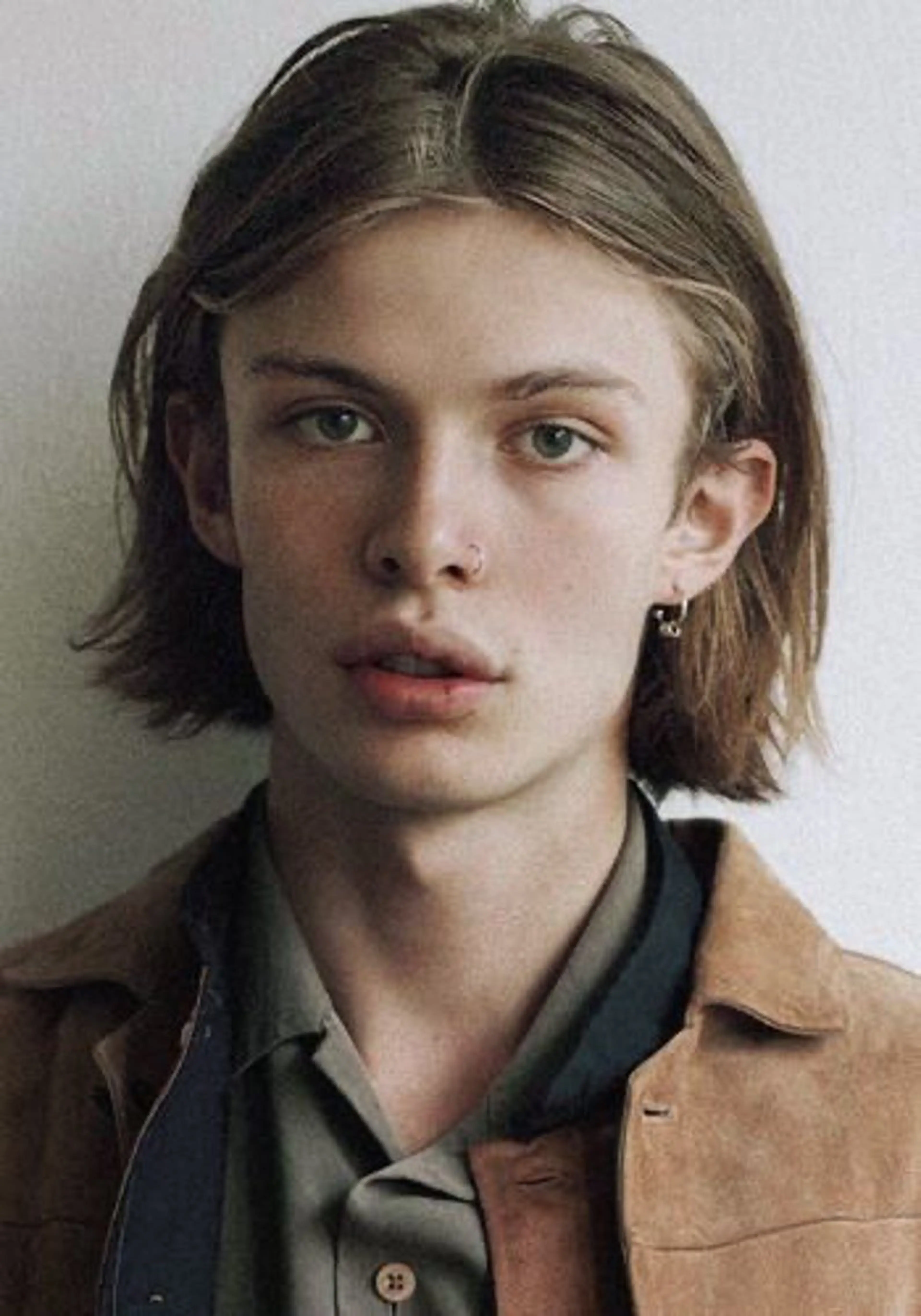 ミディアム メンズ ショートカット無料/ 小顔ショートのヘアスタイル