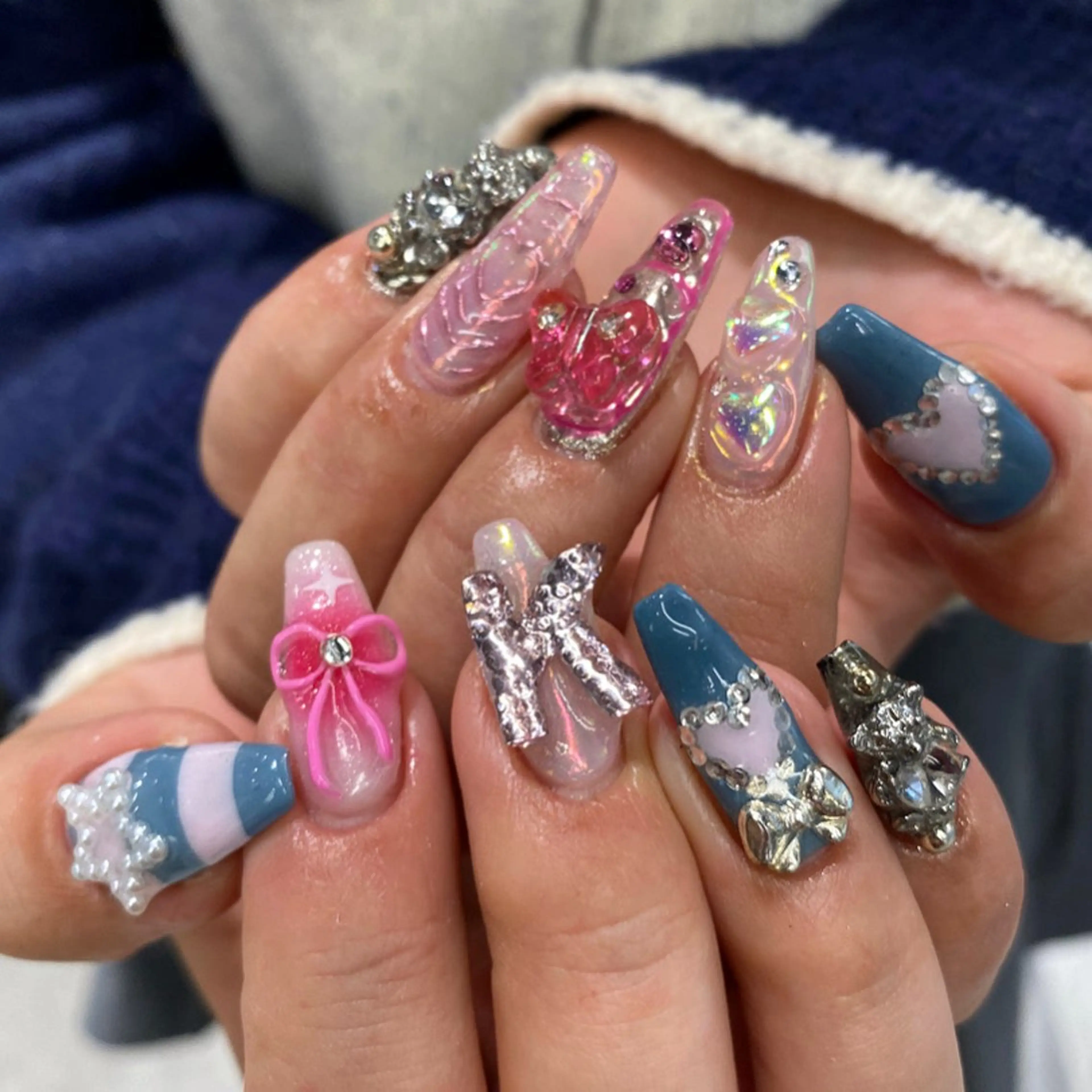 ネイル Shiori･:* 💫のネイルデザイン