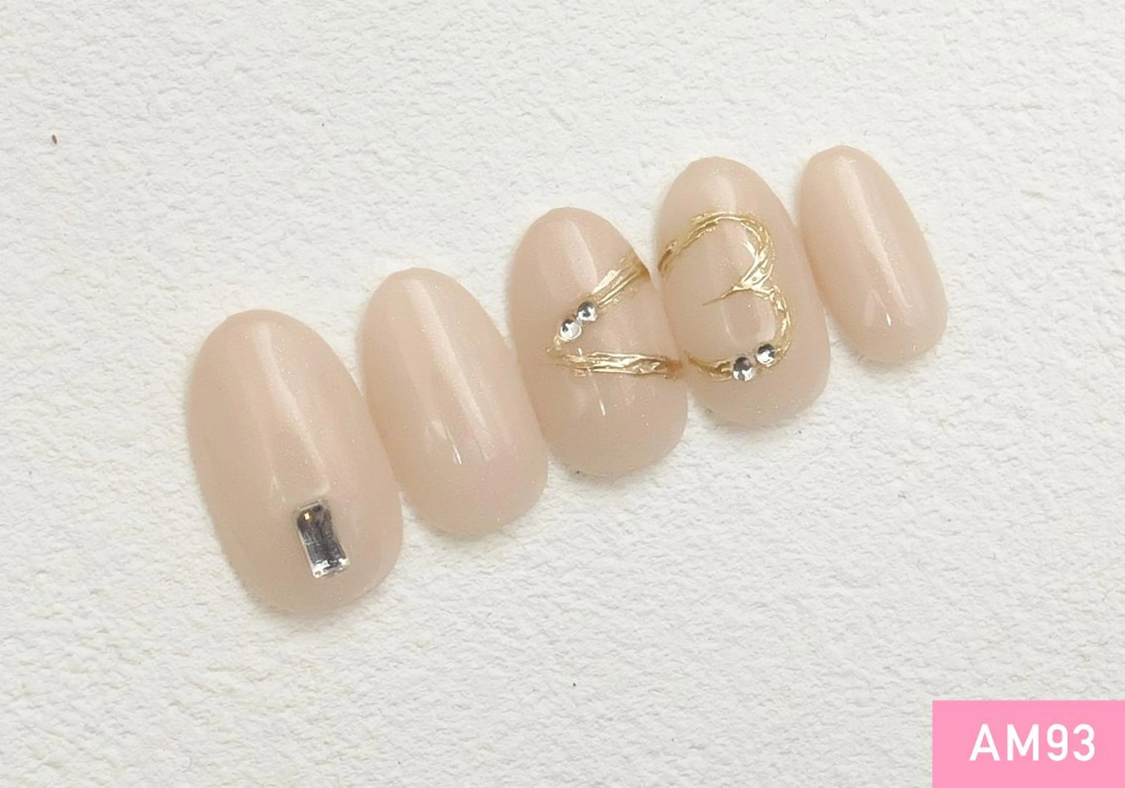 ネイル ゴールド 新橋🌿 Nailのネイルデザイン