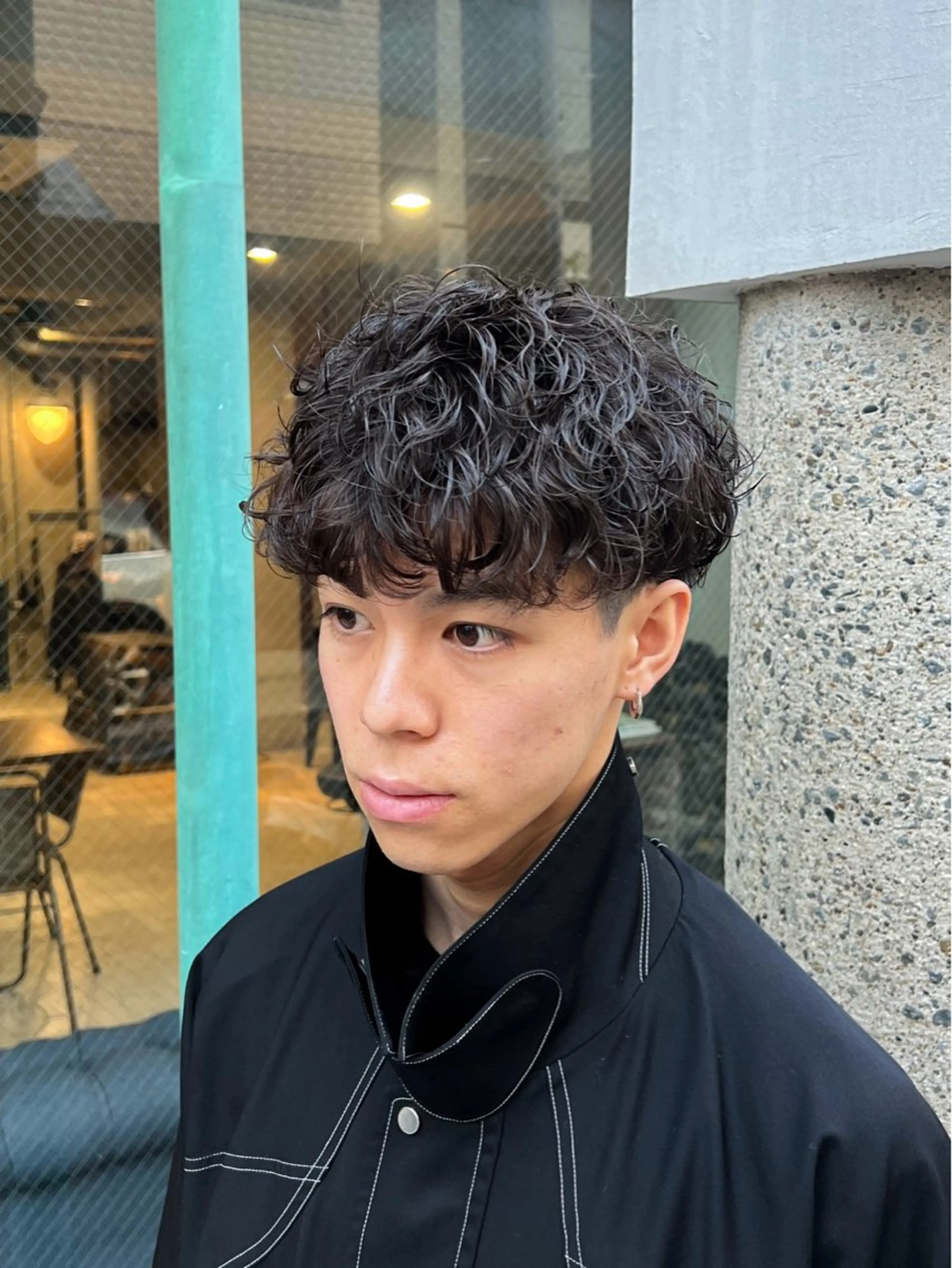 ショート パーマ ヘアアレンジ メンズ マッシュ メンズパーマ メンズツイストパーマ ツイストスパイラルパーマ 波巻きパーマ カット パーマ 透明感/艶髪矯正 🪐takushiのヘアスタイル