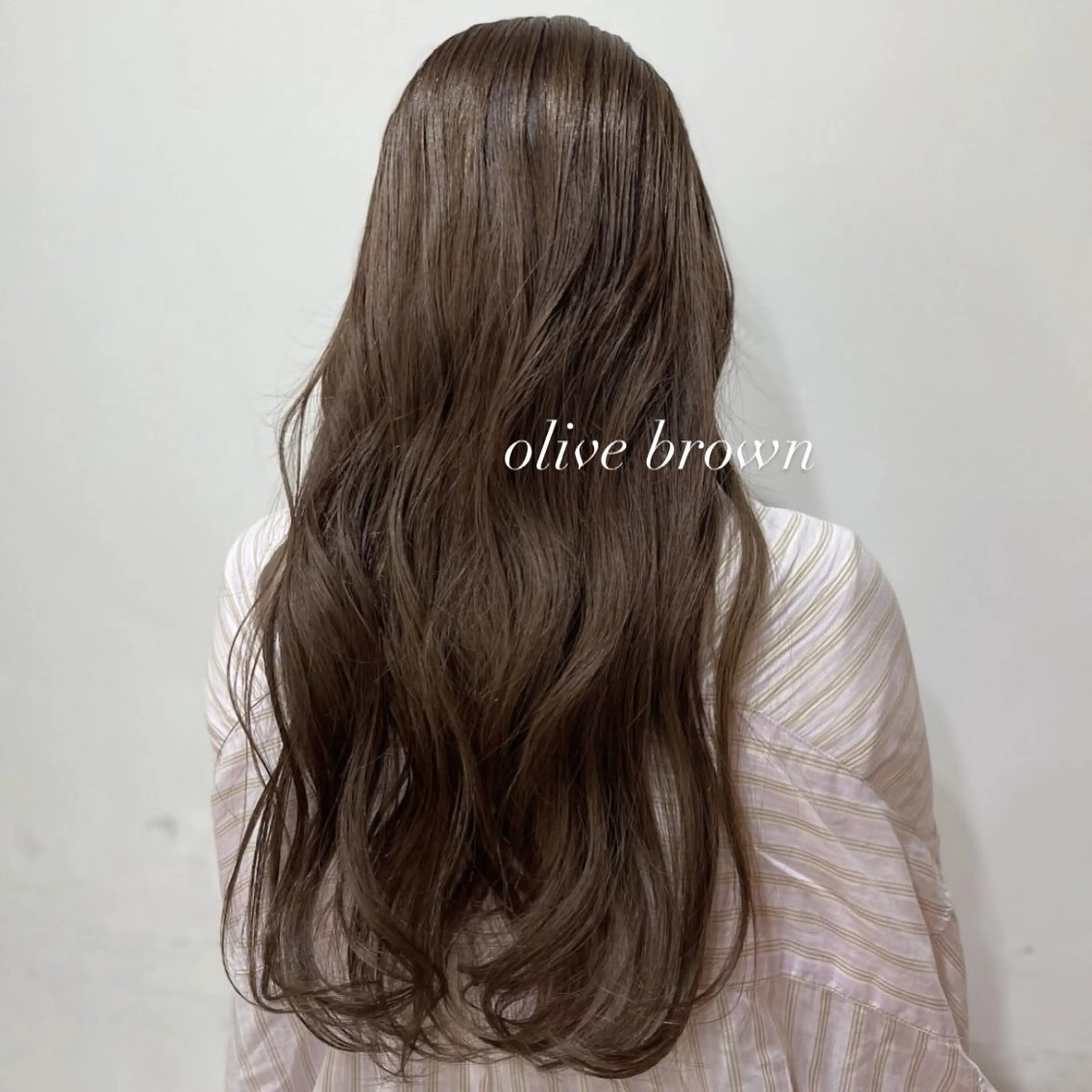 ロング カラー ブリーチ ブラウンカラー ブリーチなしカラー オリーブブラウン カット ヘアカラー トリートメント 透明感カラー／ 艶感カラー／RAMUのヘアスタイル