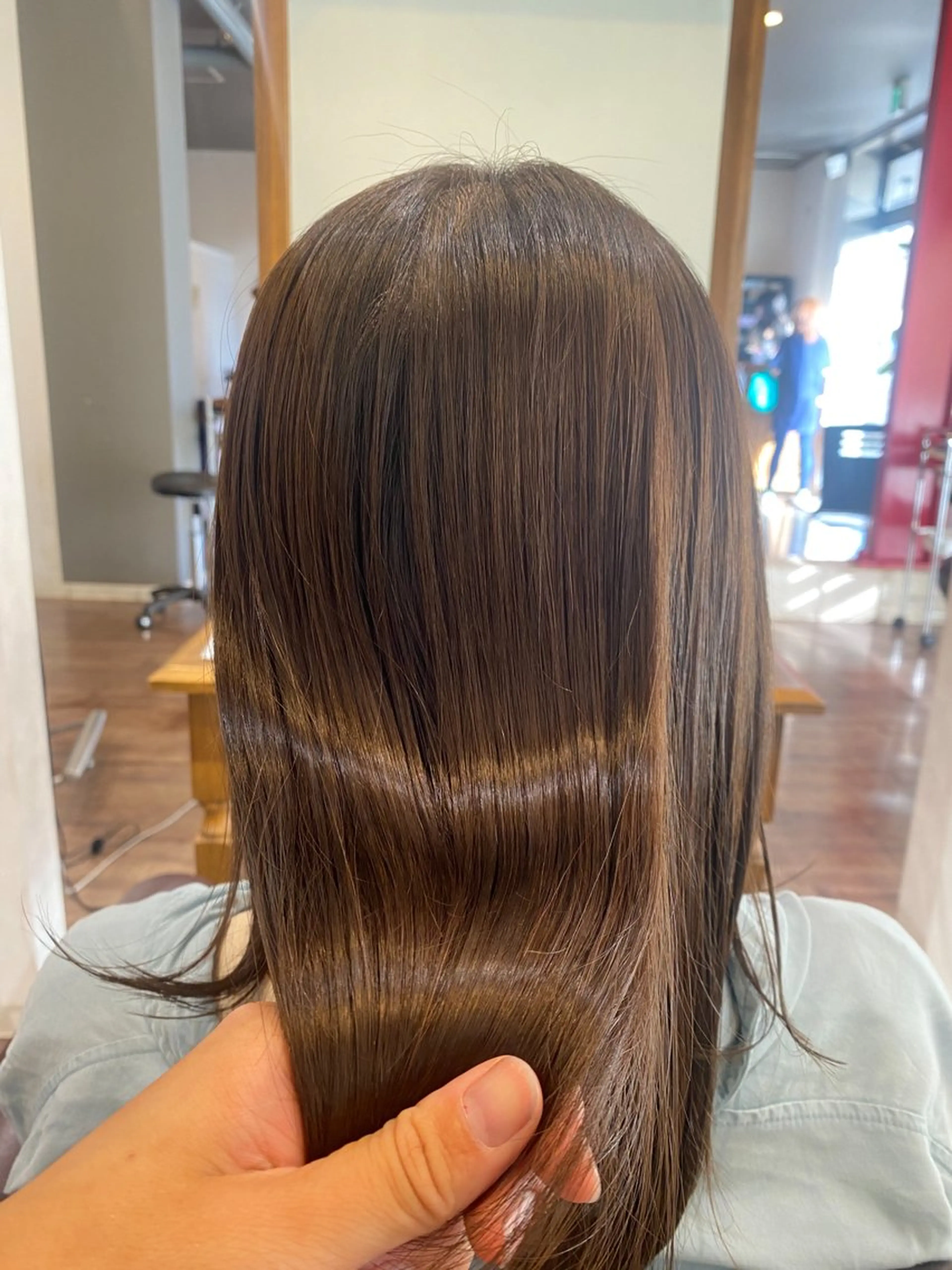 ミディアム 美容室Limb所属・髪質改善/縮毛/小林 水葵のヘアスタイル