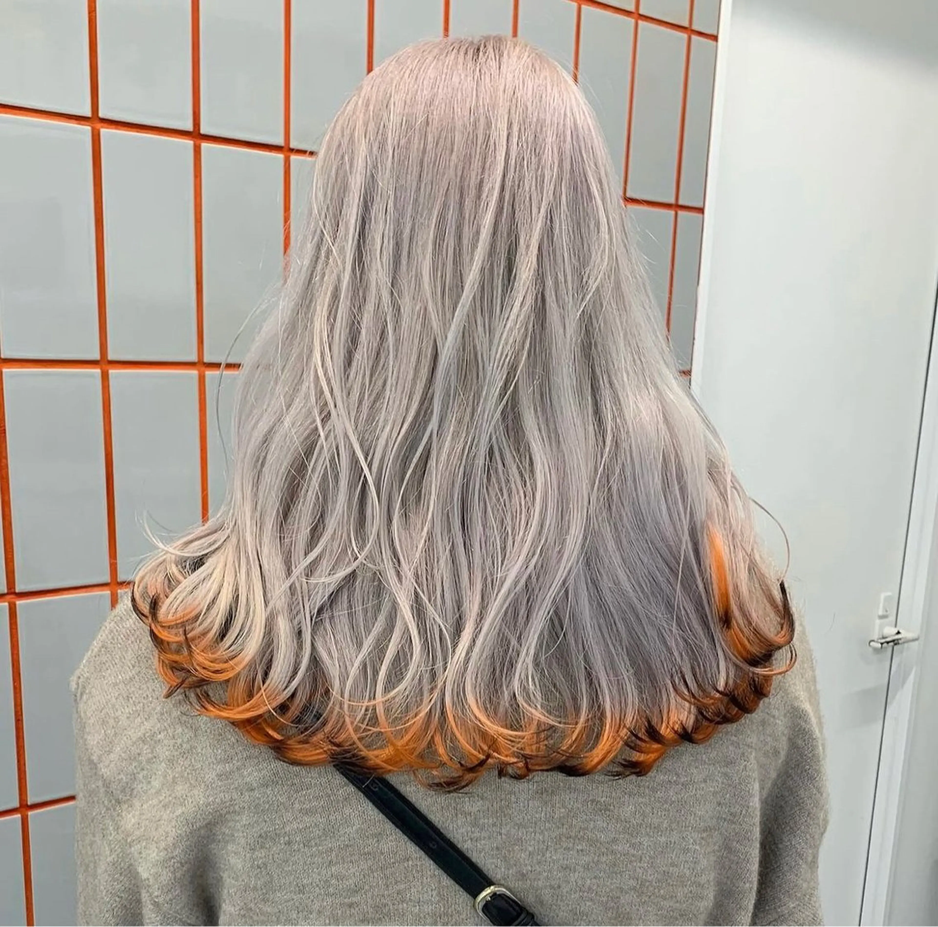 カラー 透明感カラー✨🩵 韓国ヘアkanatoのヘアスタイル