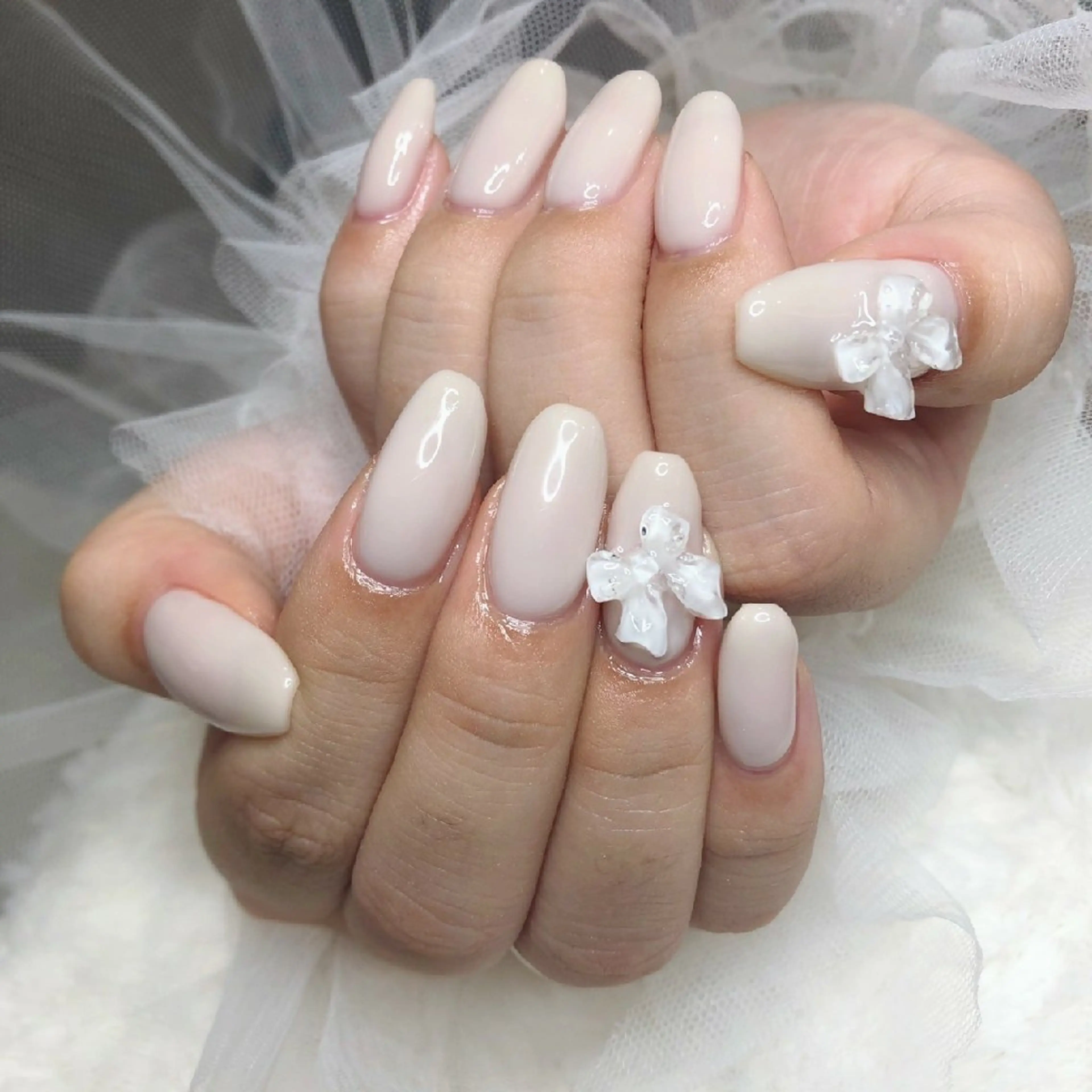 ネイル リボン シンプルネイル ワンホンネイル ハンドネイル N.Sサロン Miyauchiのエステ・リラクイメージ