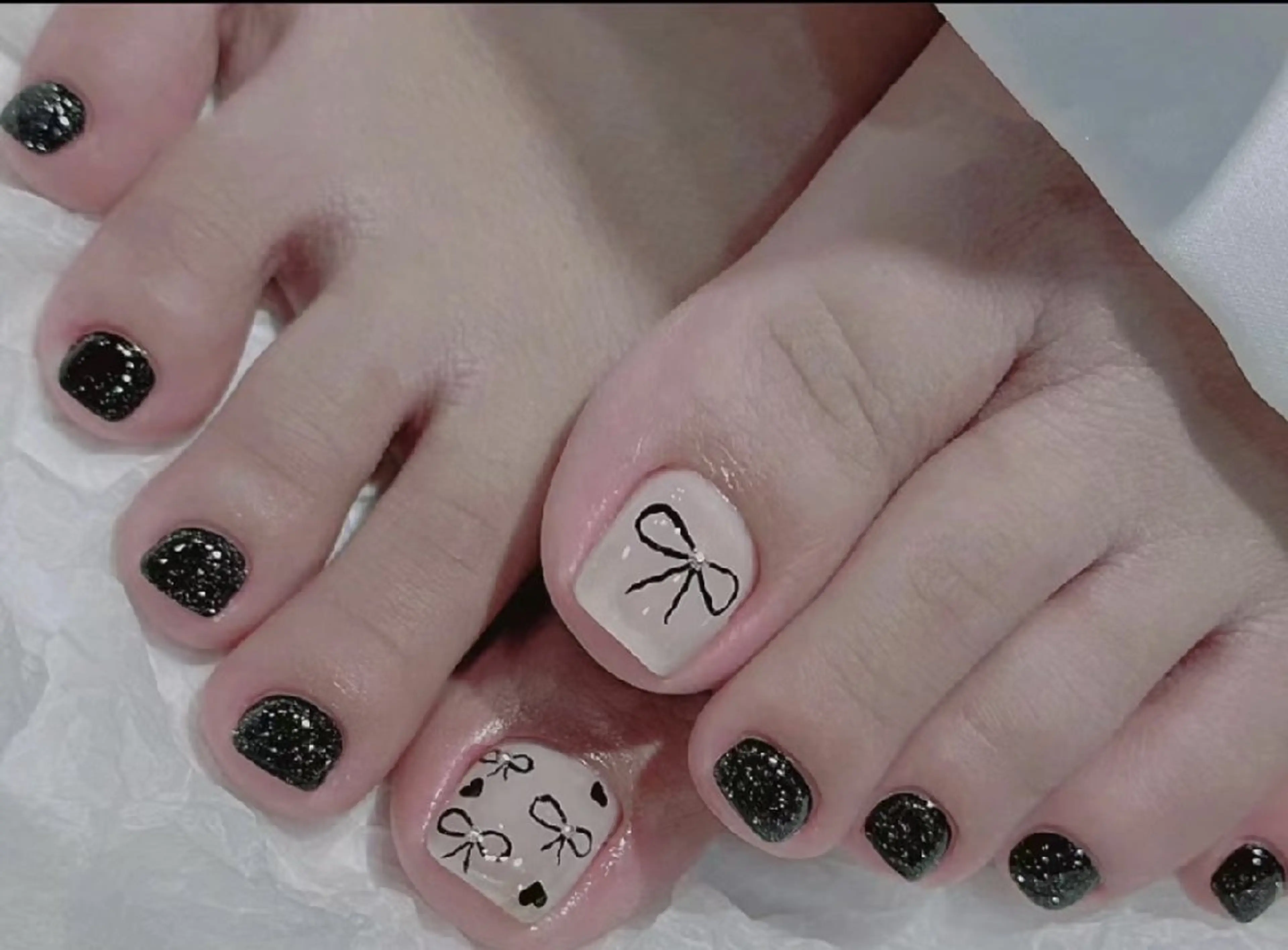 ネイル クリアネイル フラッシュネイル フットネイル フレンチネイル ジェルネイル フットネイル UM Nail Salonのネイルデザイン