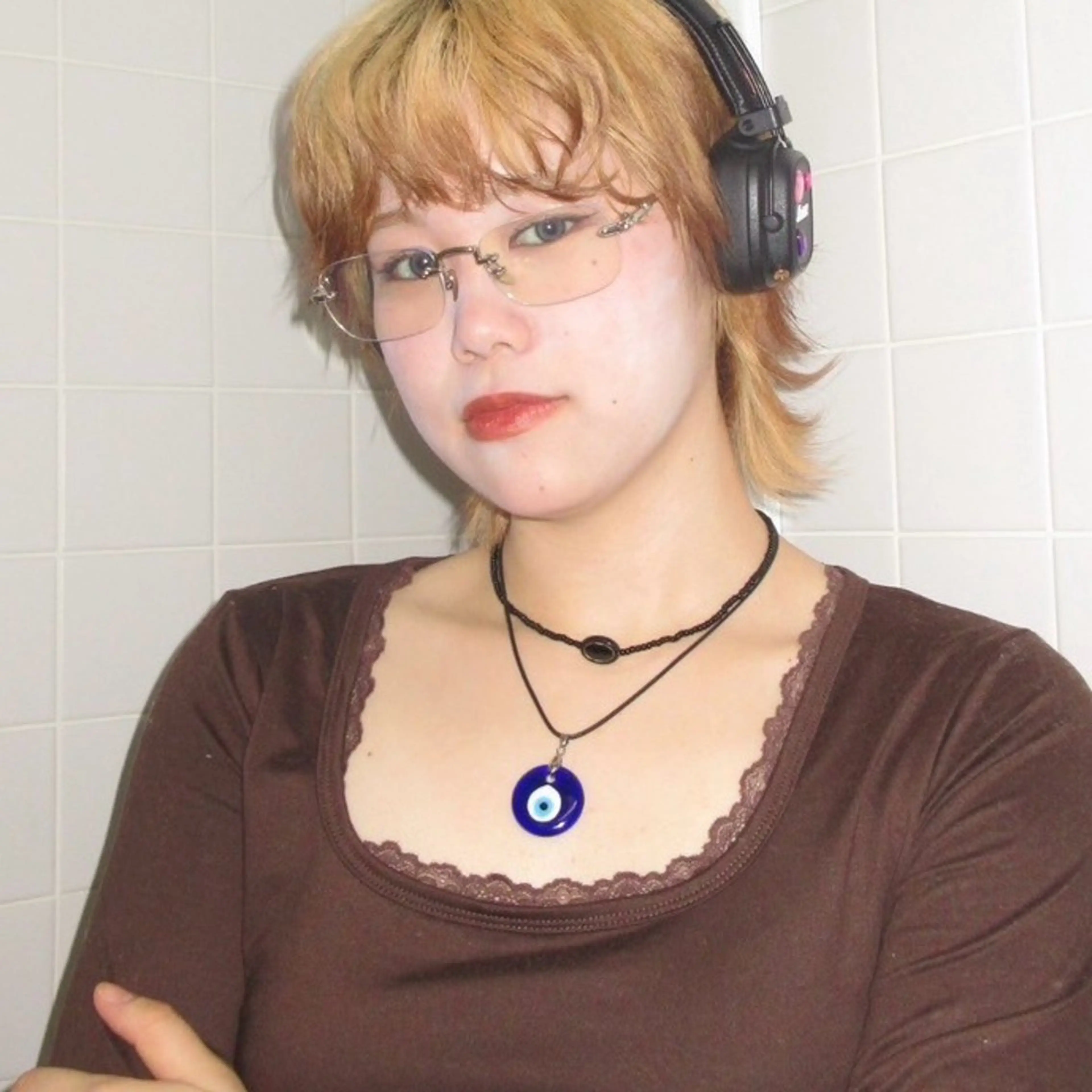 ショート カラー ヘアアレンジ ヘアカラー ブリーチカラー特化 🌱/渡邉日向のヘアスタイル