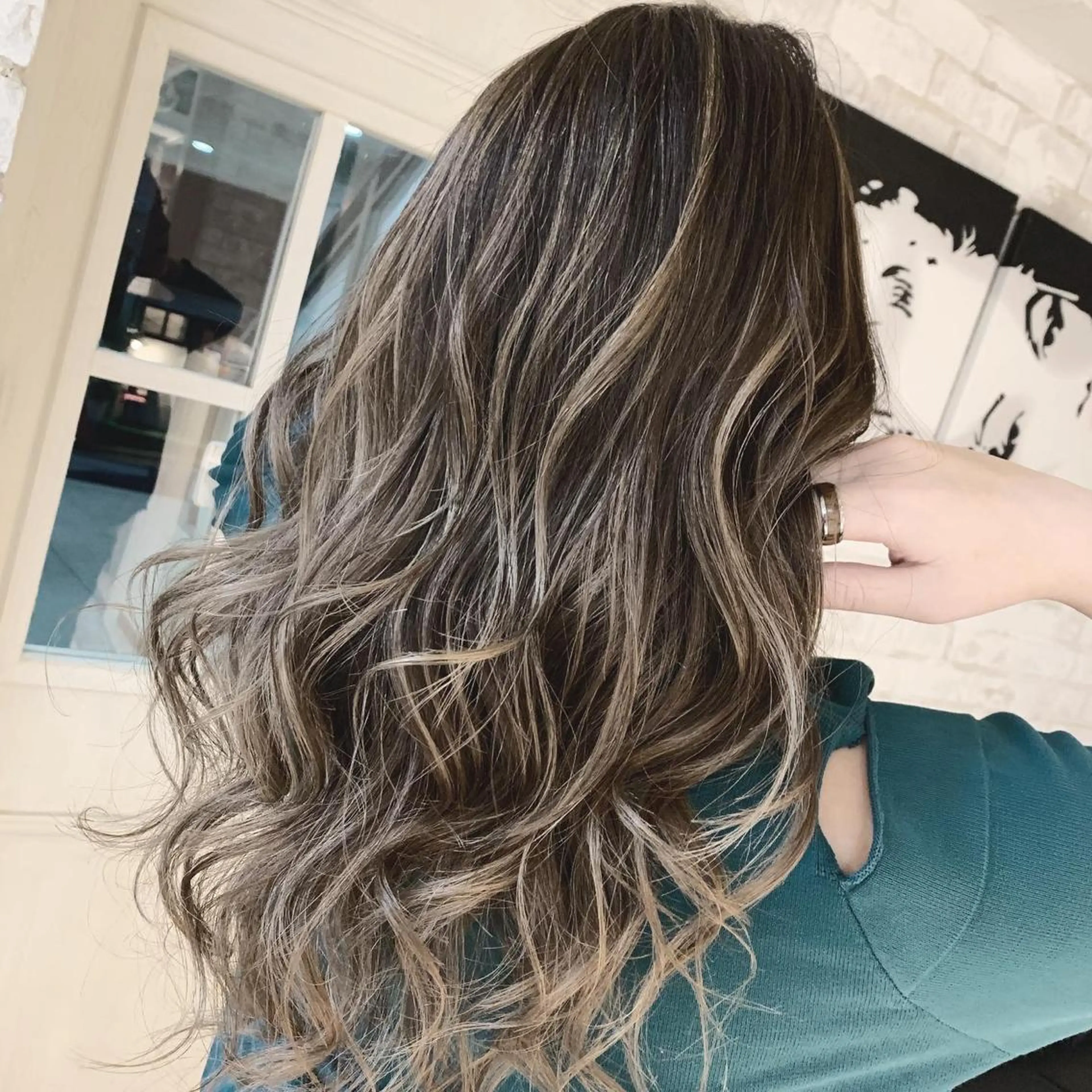 ロング レイヤーカット grow恵比寿【グロウ】髪質改善/ハイライト/ブリーチ/レイヤーカット所属・奥野 貴史　代表　レイヤーのヘアスタイル