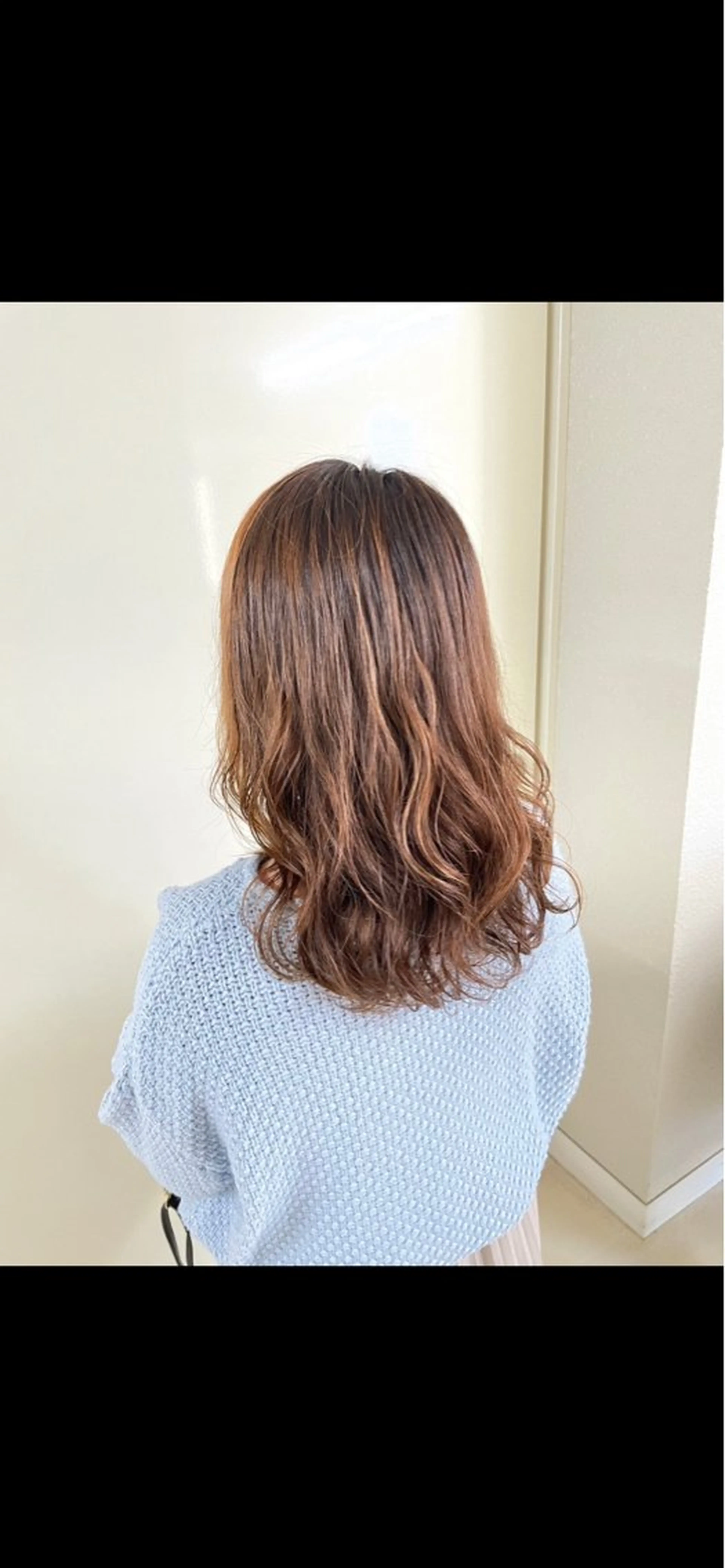 ロング パーマ 板垣 咲希のヘアスタイル