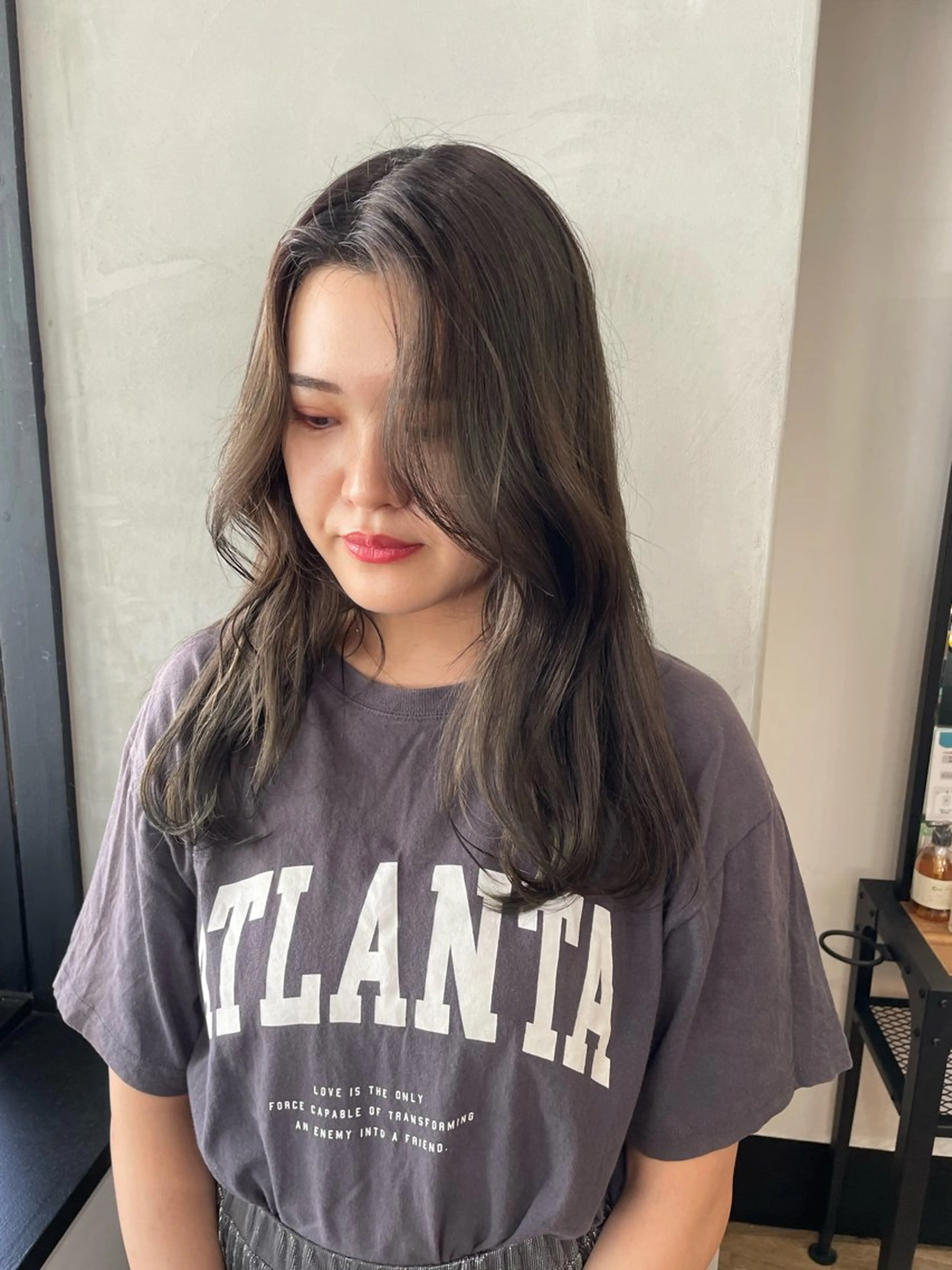 ロング Megu/ベージュ/ 透明感カラーのヘアスタイル