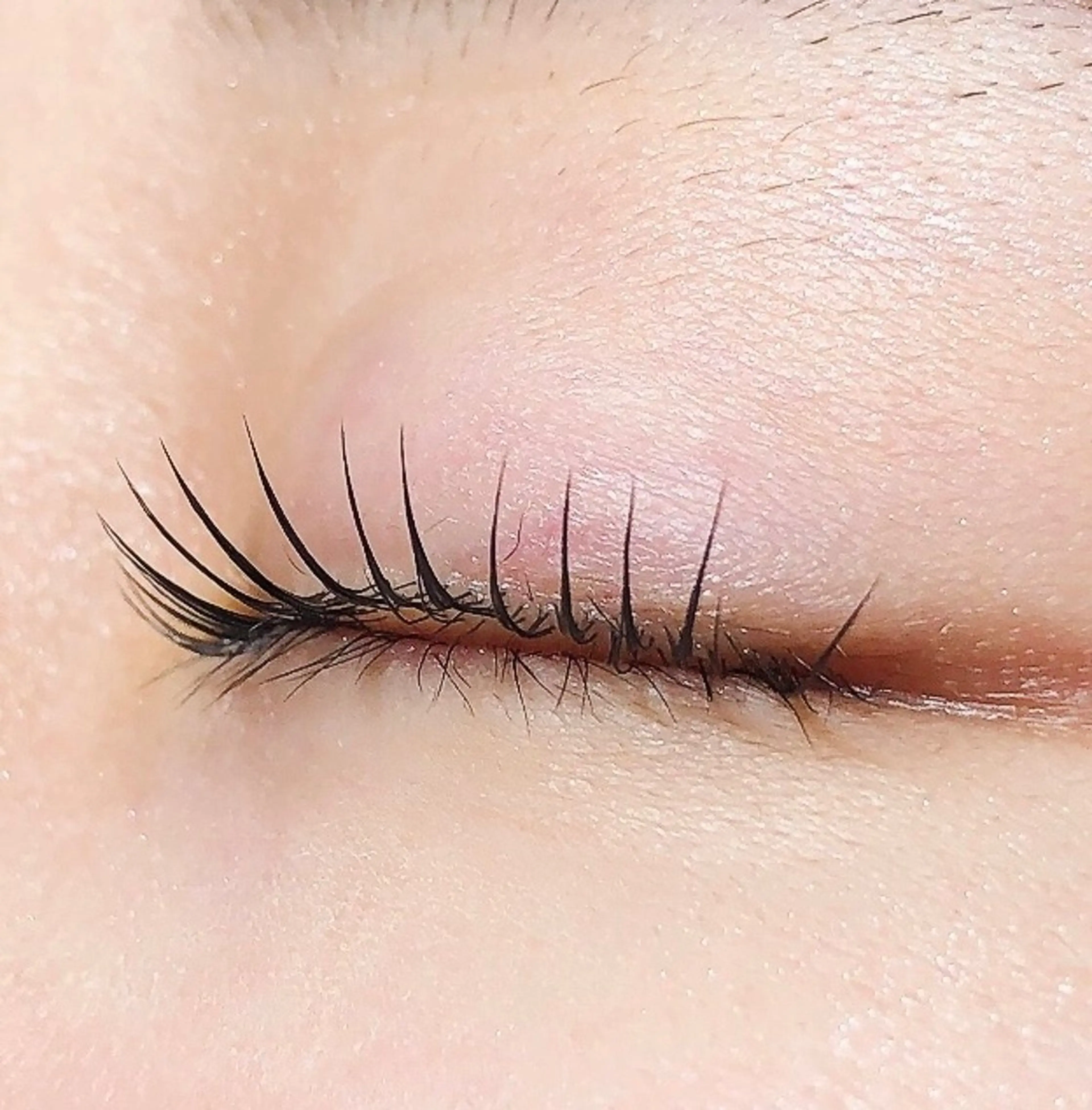 マツエク・マツパ 束感まつ毛 まつげエクステLiLi所属・まつげエクステ LiLiのマツエク・マツパデザイン