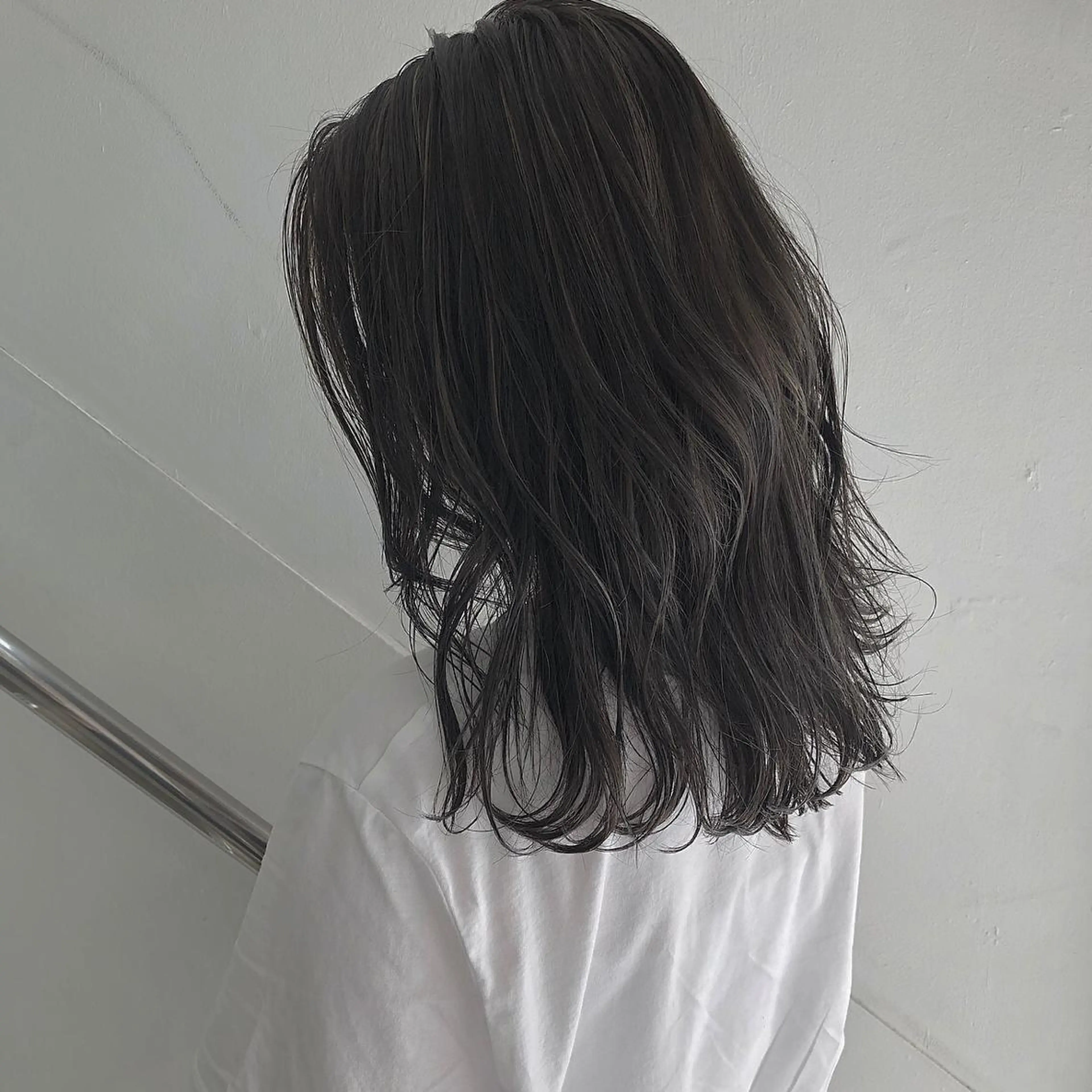 ミディアム カラー CLUTCH天王寺 西藤遥河のヘアスタイル