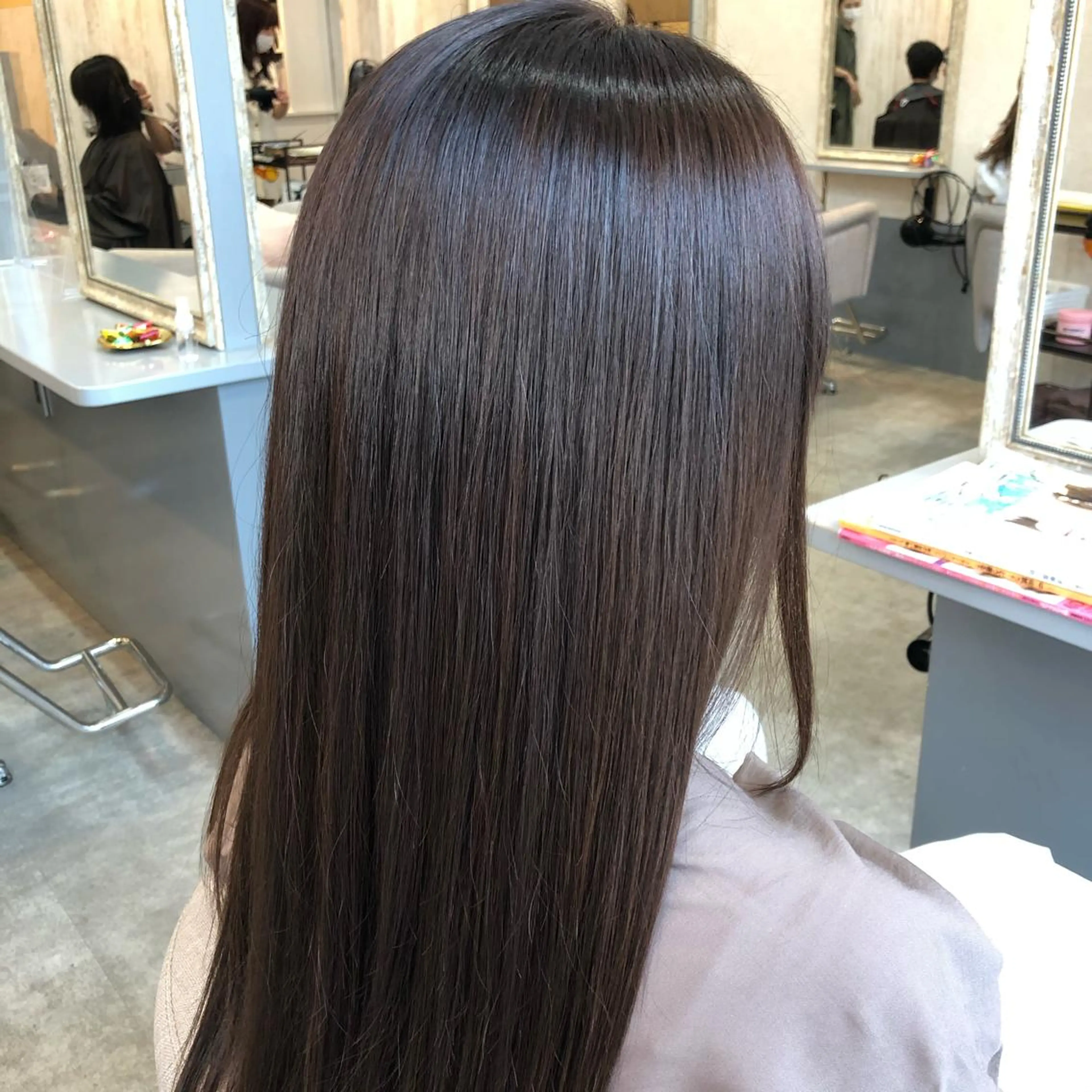 ロング カラー アディクシーカラー バレイヤージュ デザインカラー グラデーションカラー ハイライトカラー カット ヘアカラー トリートメント 縮毛矯正・髪質改善 人気No1🩶北島のヘアスタイル