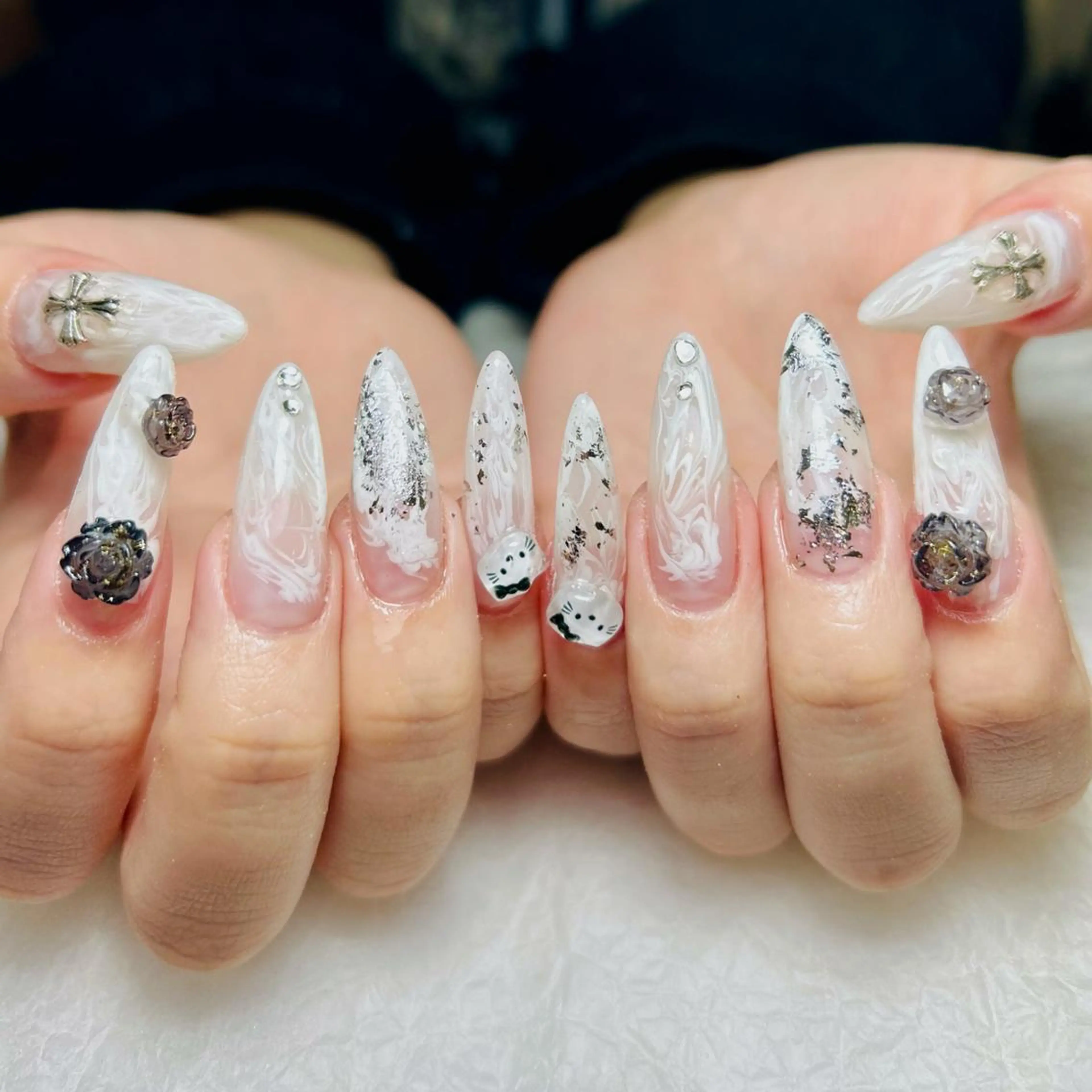 ネイル アートネイル オーロラネイル フラッシュネイル ガーリー キラキラネイル ハンドネイル Diamond NAIL💝のネイルデザイン