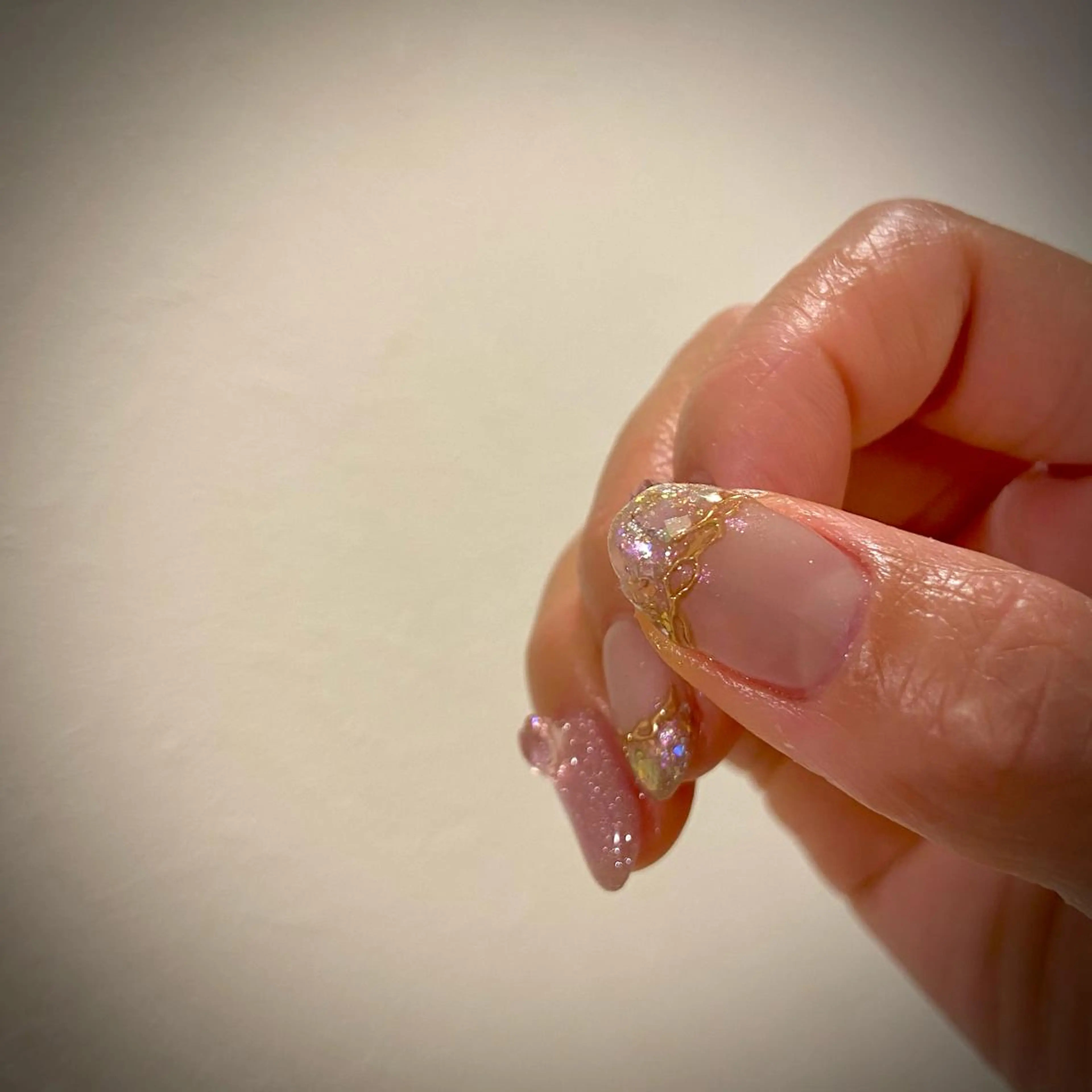 ネイル オーロラネイル フレンチネイル ハンドネイル MH Nailのネイルデザイン