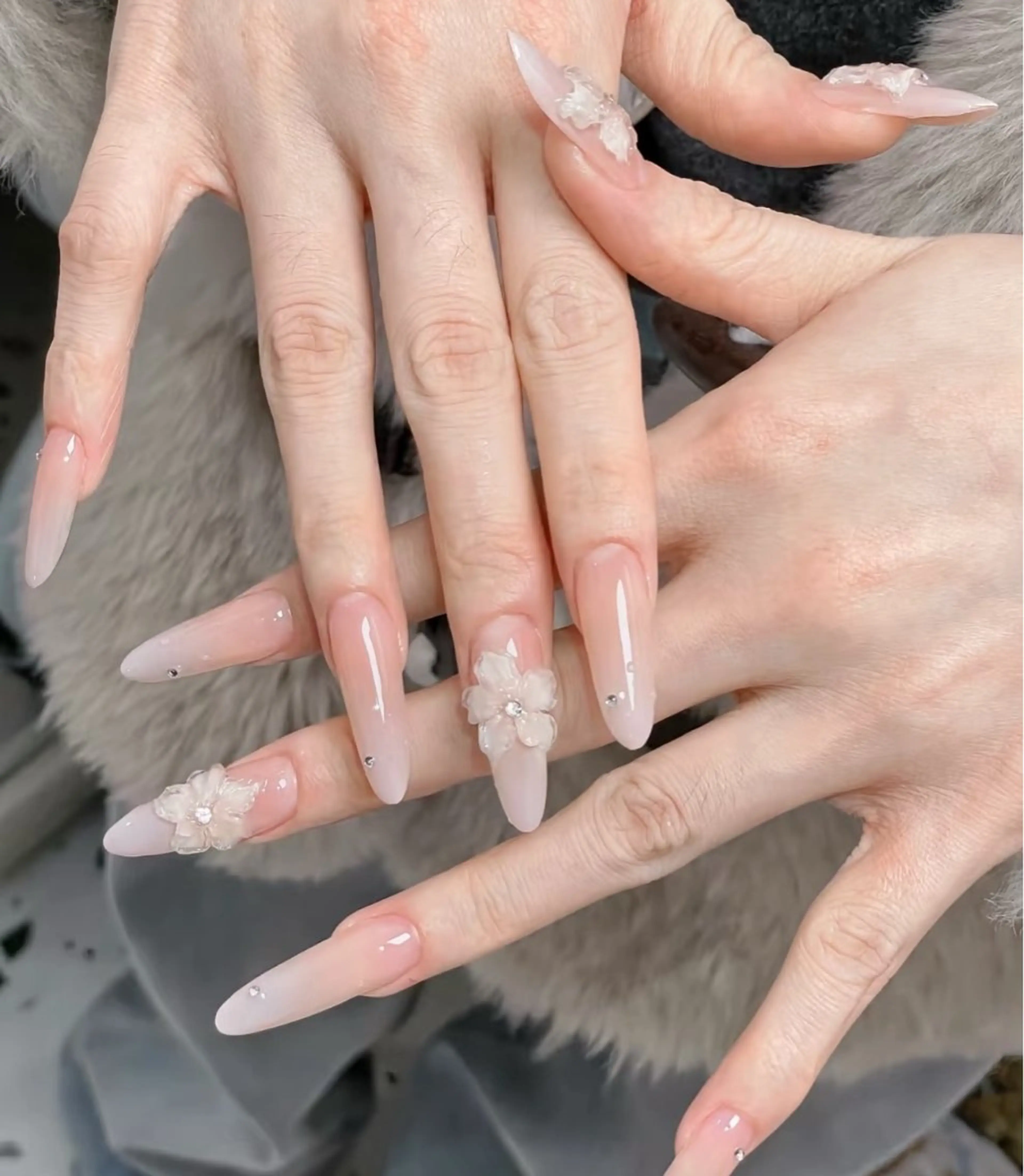 ネイル アートネイル オーロラネイル チークネイル フレンチネイル ガラスフレンチ ハンドネイル 🎀🎀YooLi Nail Salonのネイルデザイン