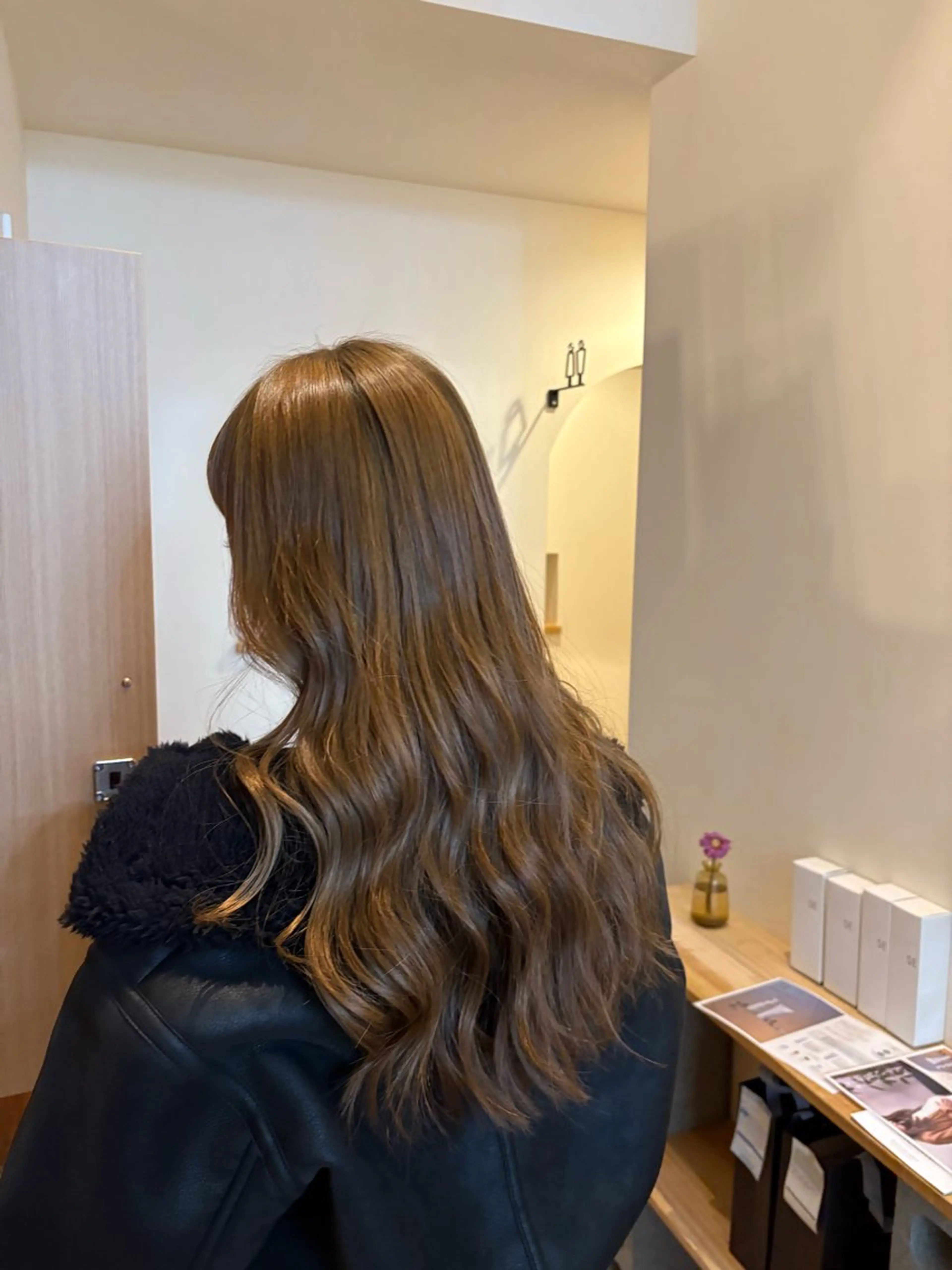 カラー アッシュ ベージュカラー ritrovo所属・田村 麻衣のヘアスタイル
