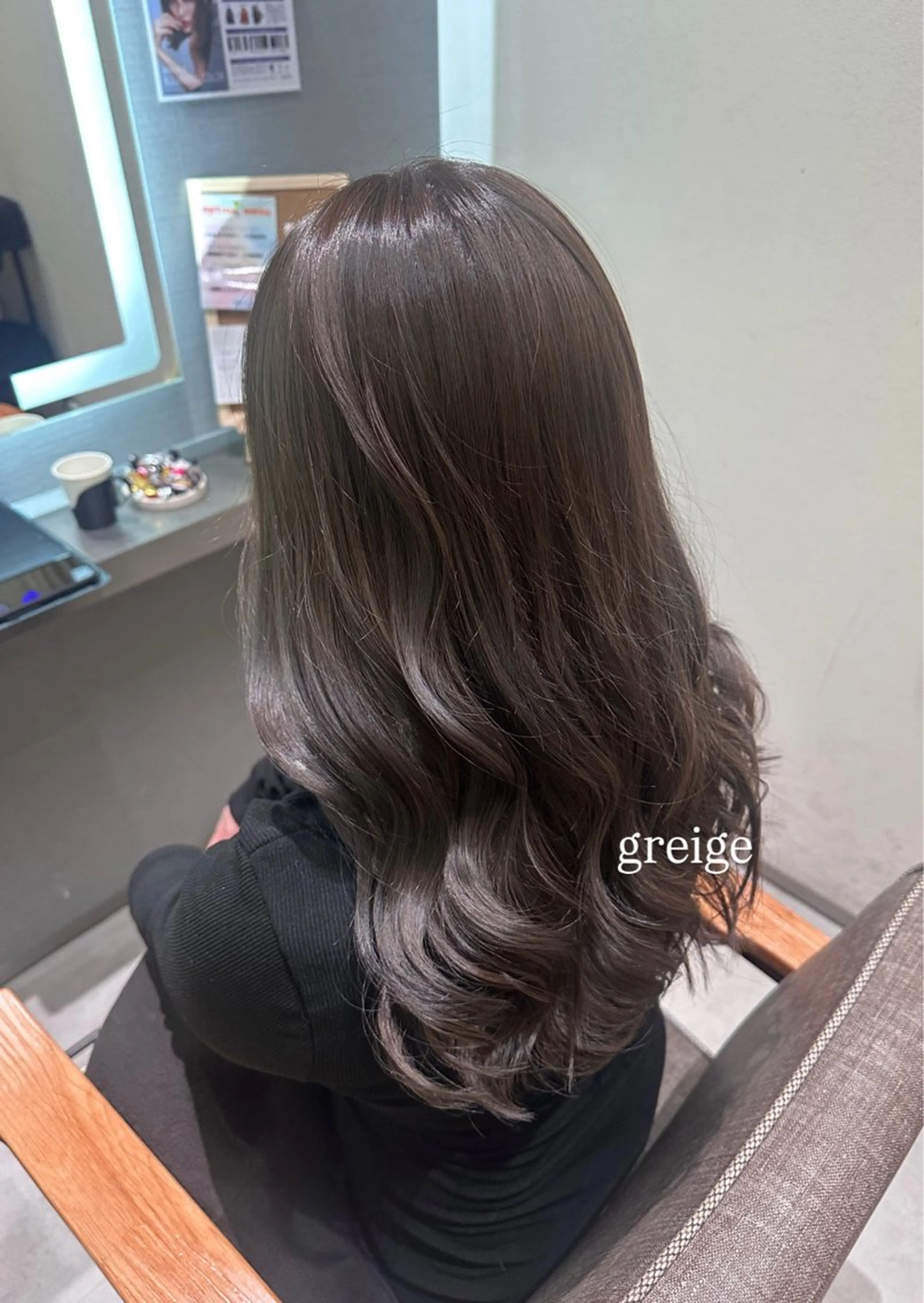 セミロング カラー 透明感カラー グレージュ 🇰🇷韓国ｽﾀｲﾙ ﾚｲﾔｰ/ayanaのヘアスタイル