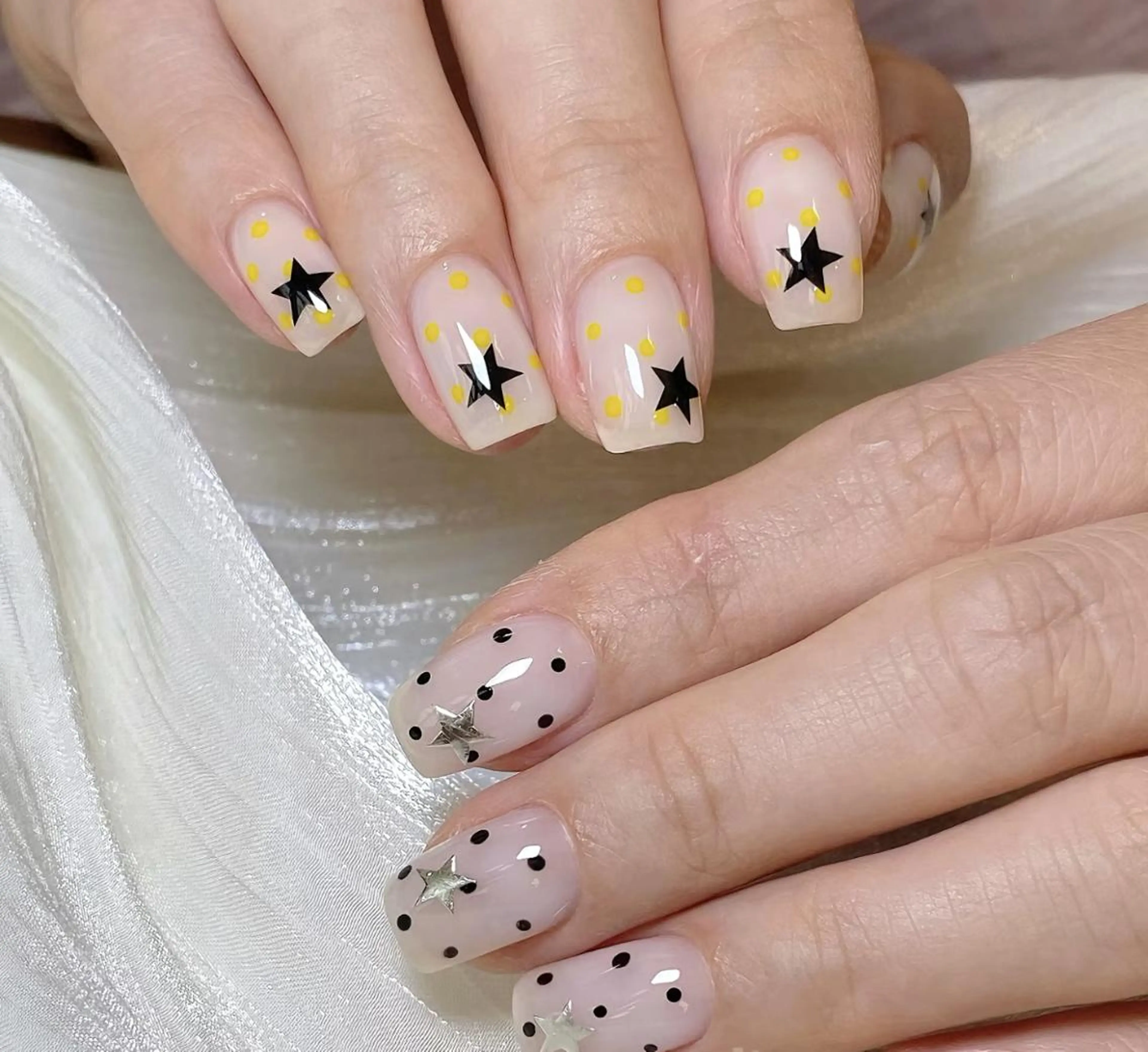 ネイル ハンドネイル ハンドケア 🍑 momo_nailのネイルデザイン